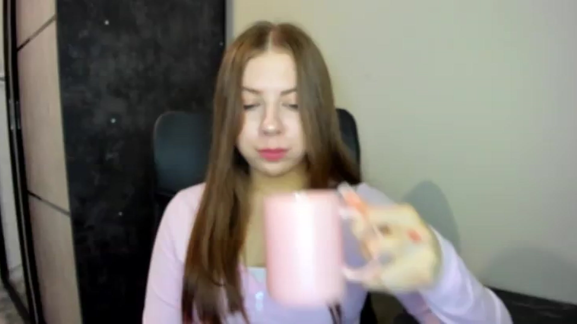 Gallery image thumbnail from FlyingDream's myfreecams stream on, 05/27/2026, 18:07 image 9 of 20