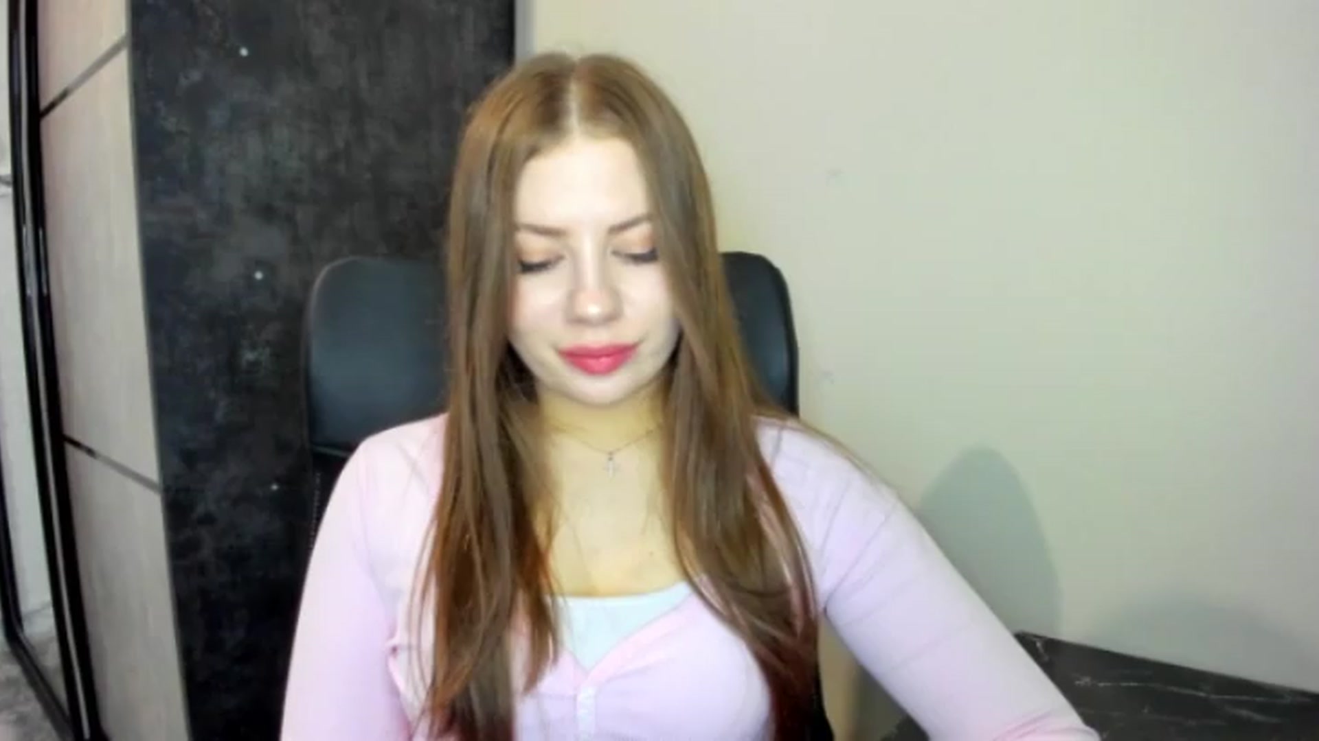 Gallery image thumbnail from FlyingDream's myfreecams stream on, 05/27/2026, 18:07 image 5 of 20