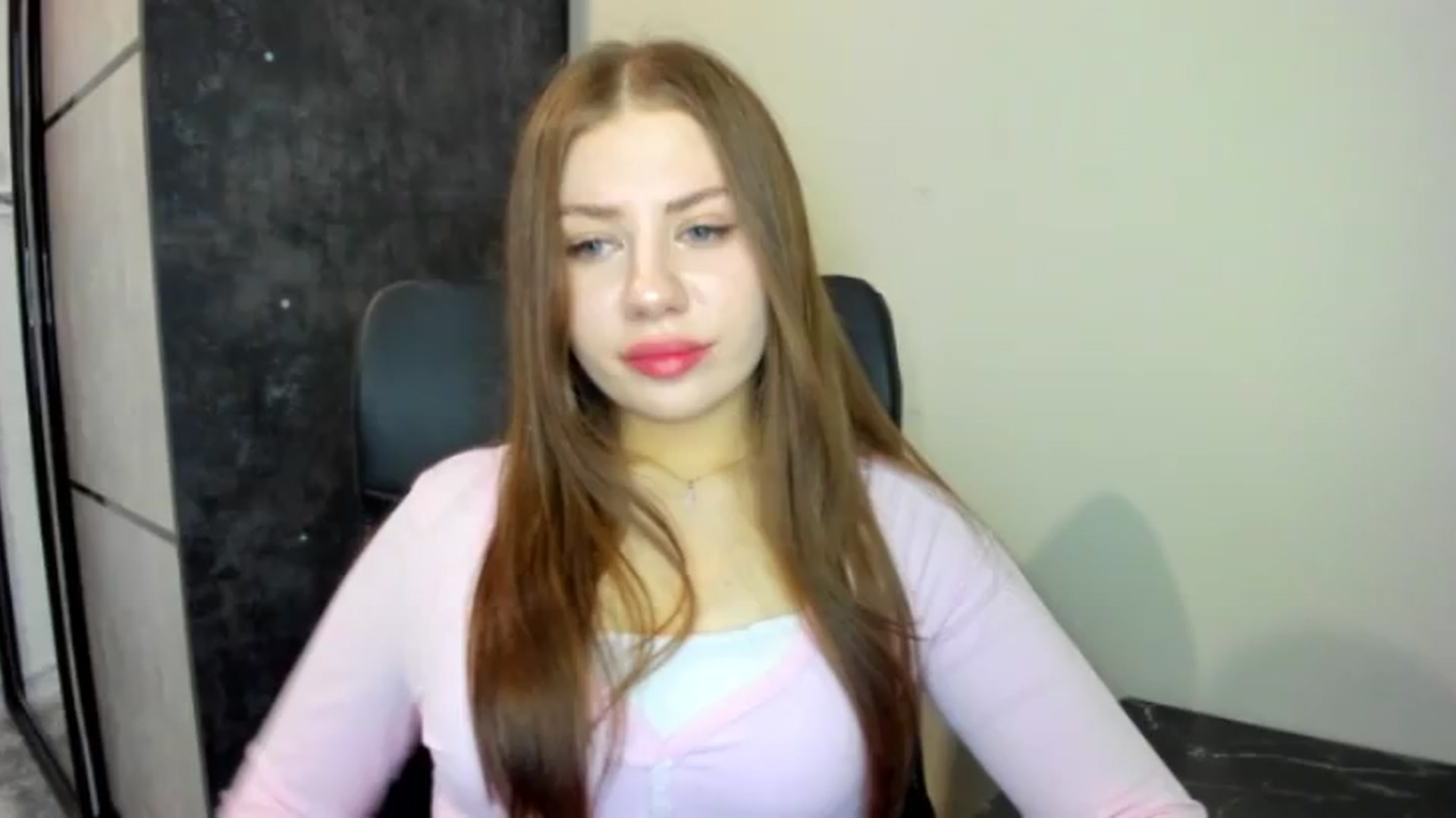 Gallery image thumbnail from FlyingDream's myfreecams stream on, 05/27/2026, 18:07 image 4 of 20