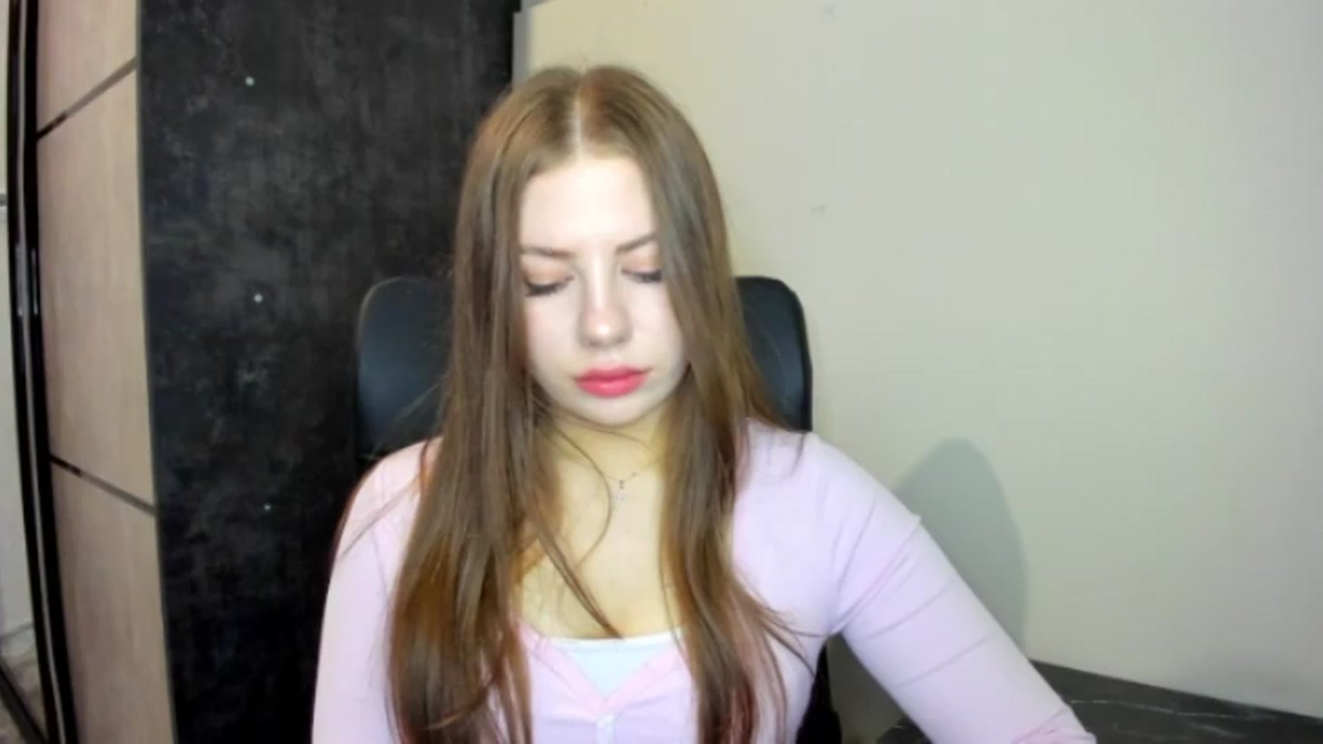 Gallery image thumbnail from FlyingDream's myfreecams stream on, 05/27/2026, 18:07 image 11 of 20