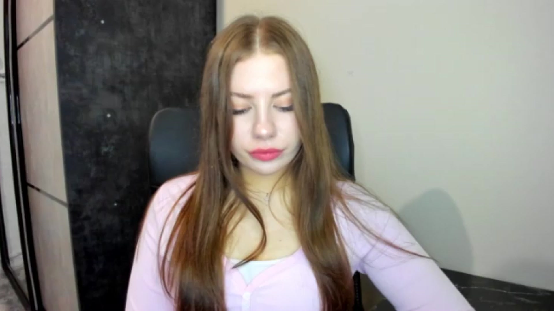 Gallery image thumbnail from FlyingDream's myfreecams stream on, 05/27/2026, 18:07 image 8 of 20
