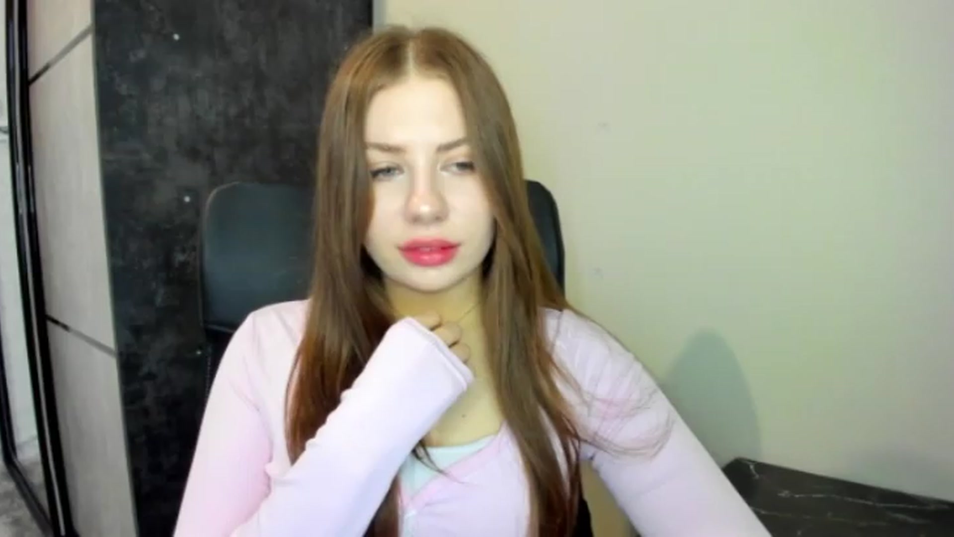 Gallery image thumbnail from FlyingDream's myfreecams stream on, 05/27/2026, 18:07 image 1 of 20