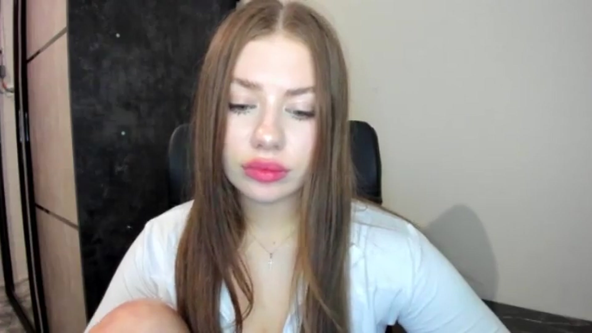 Gallery image thumbnail from FlyingDream's myfreecams stream on, 05/28/2026, 19:52 image 17 of 20
