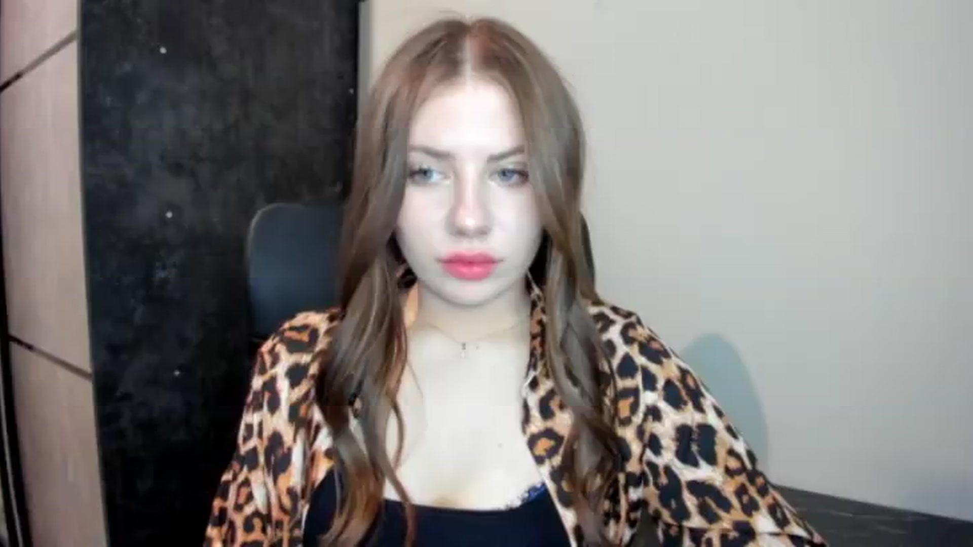 Gallery image thumbnail from FlyingDream's myfreecams stream on, 05/29/2026, 19:21 image 17 of 20