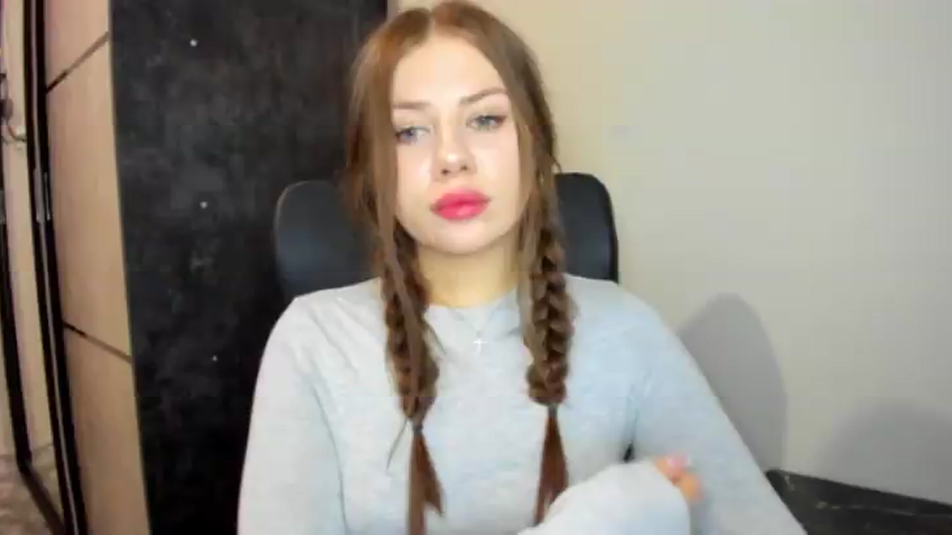 Gallery image thumbnail from FlyingDream's myfreecams stream on, 05/30/2026, 20:08 image 19 of 20