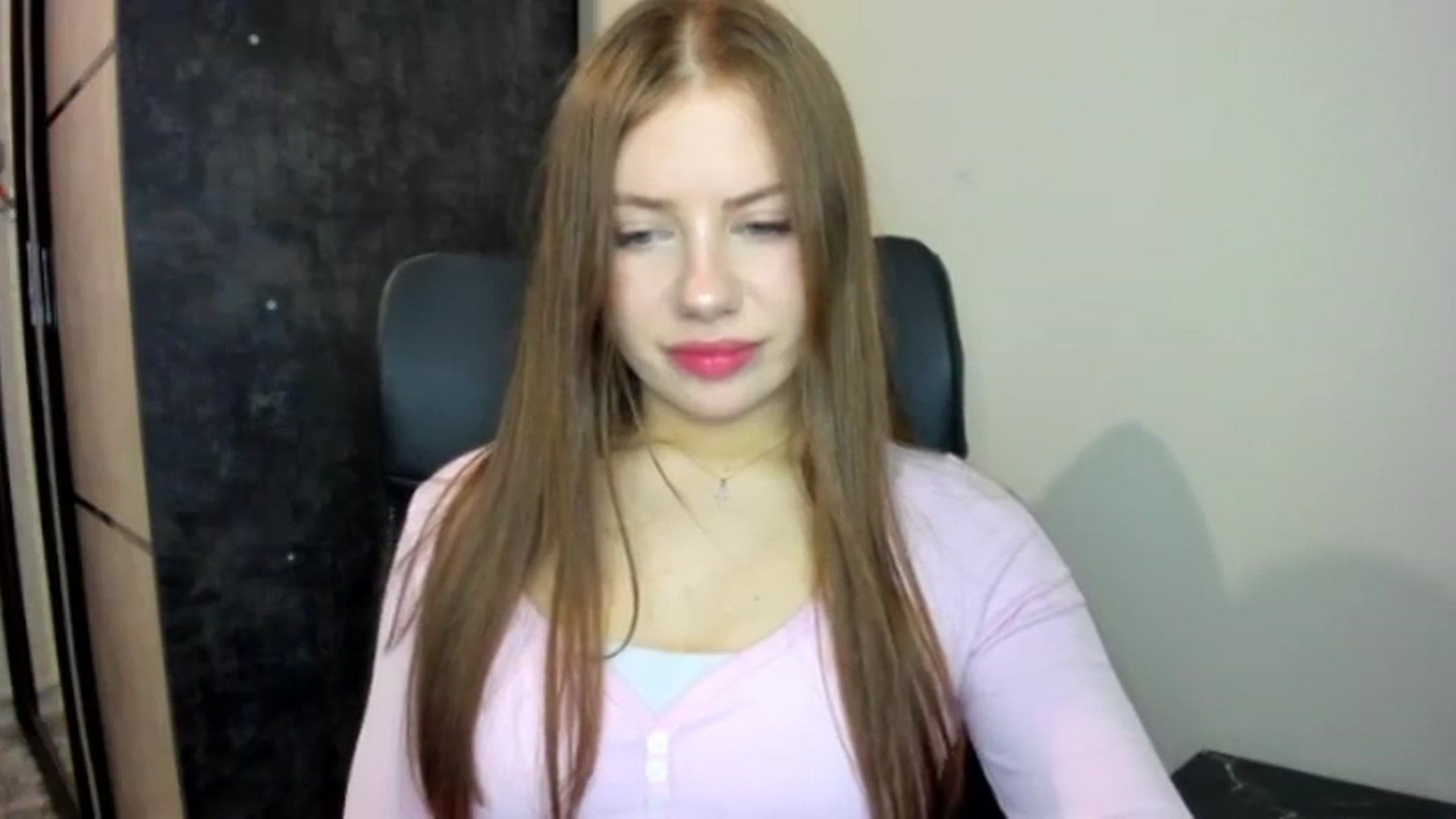 Gallery image thumbnail from FlyingDream's myfreecams stream on, 06/01/2026, 18:59 image 14 of 20