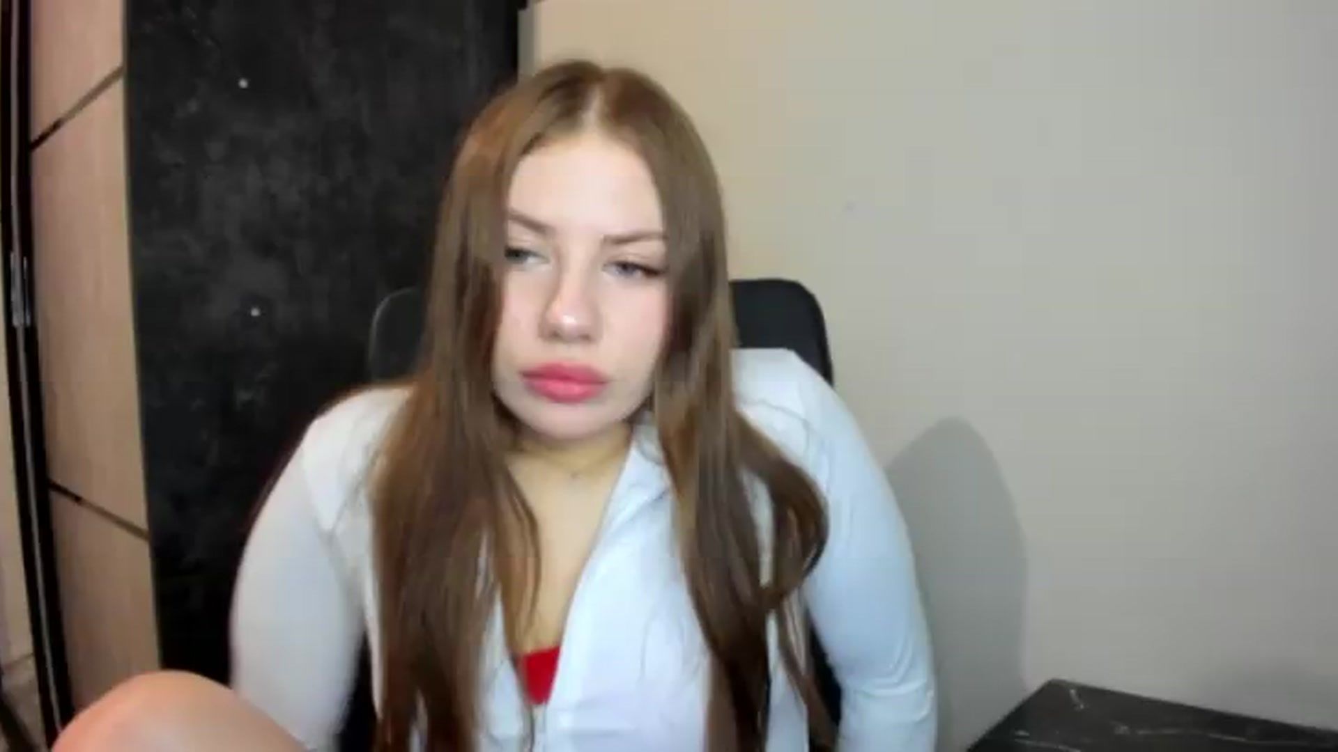 Gallery image thumbnail from FlyingDream's myfreecams stream on, 06/05/2026, 18:58 image 12 of 20