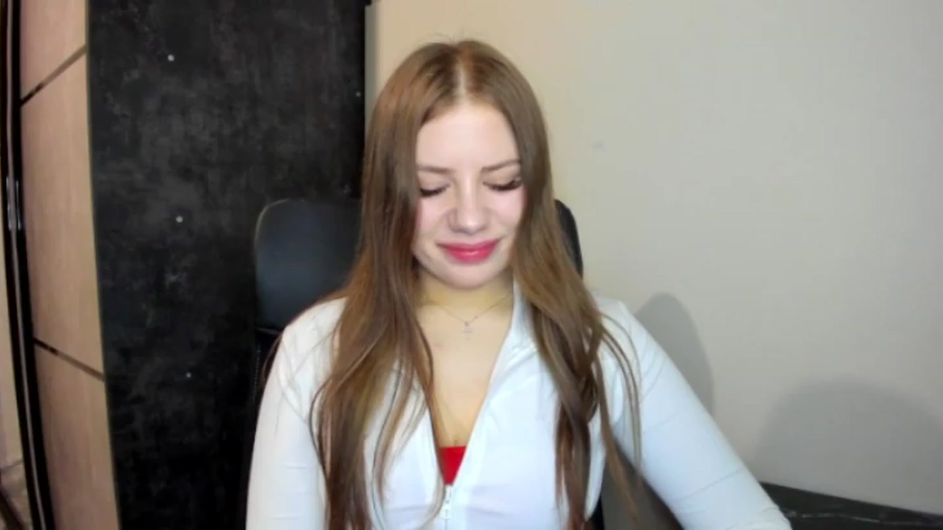 Gallery image thumbnail from FlyingDream's myfreecams stream on, 06/05/2026, 18:58 image 10 of 20