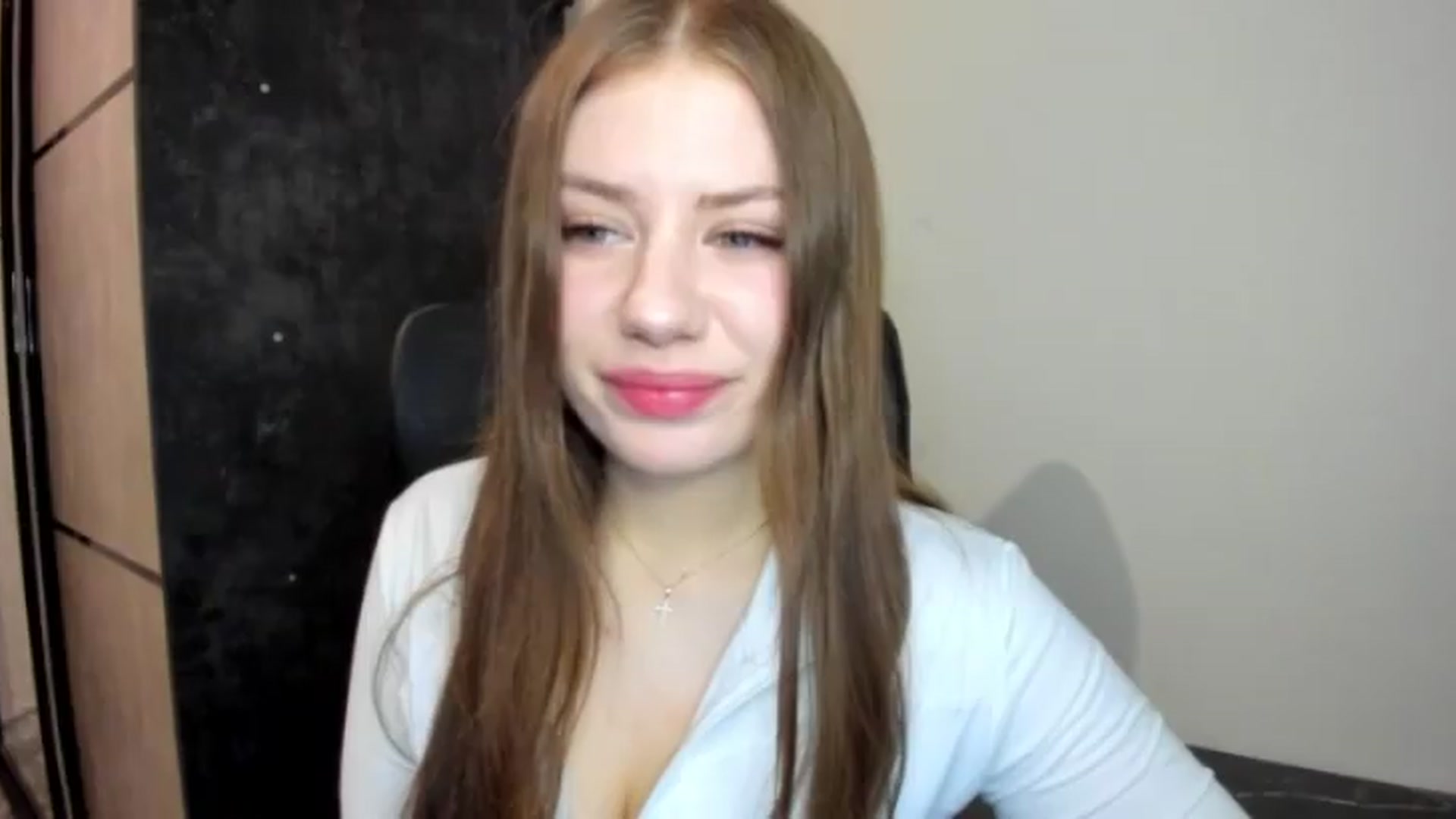 Gallery image thumbnail from FlyingDream's myfreecams stream on, 06/05/2026, 18:58 image 15 of 20