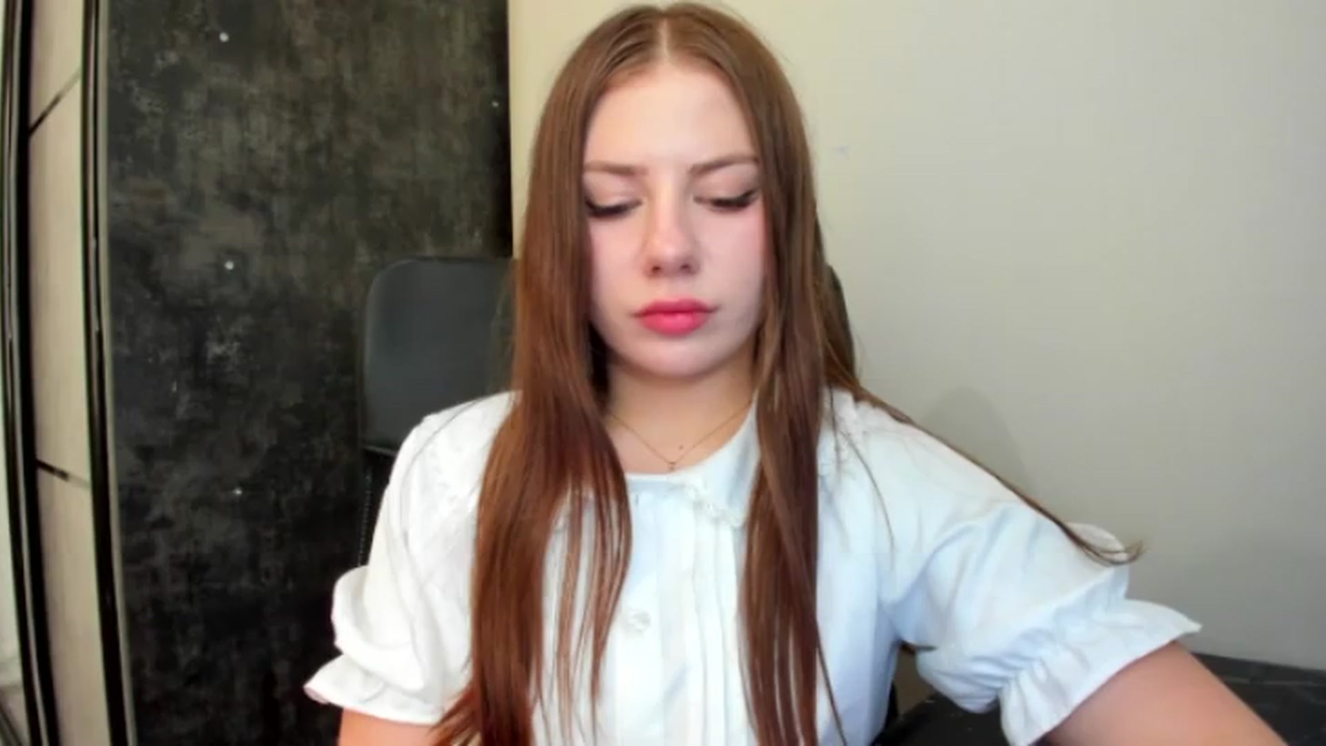 Gallery image thumbnail from FlyingDream's myfreecams stream on, 06/19/2026, 15:33 image 18 of 20