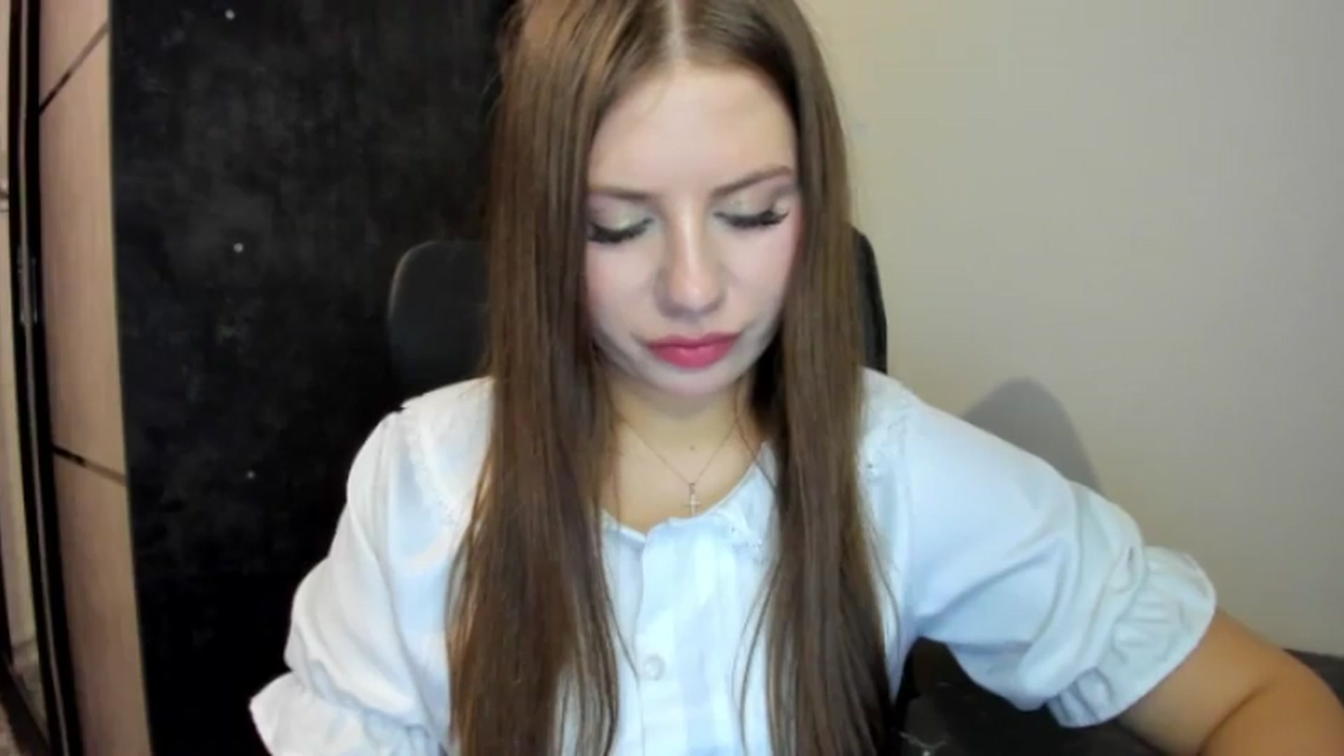 Gallery image thumbnail from FlyingDream's myfreecams stream on, 06/22/2026, 18:45 image 15 of 20