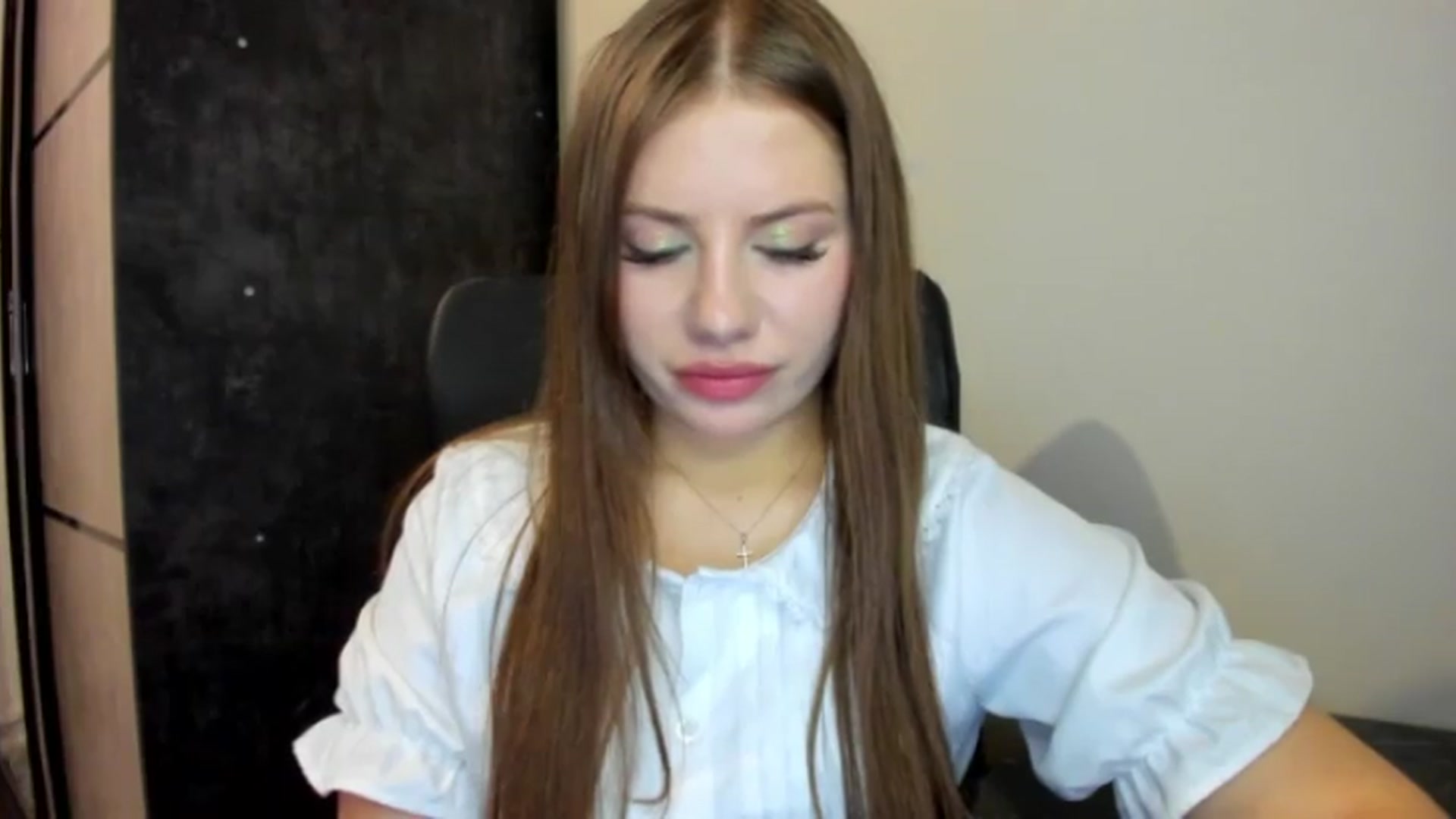 Gallery image thumbnail from FlyingDream's myfreecams stream on, 06/22/2026, 18:45 image 10 of 20