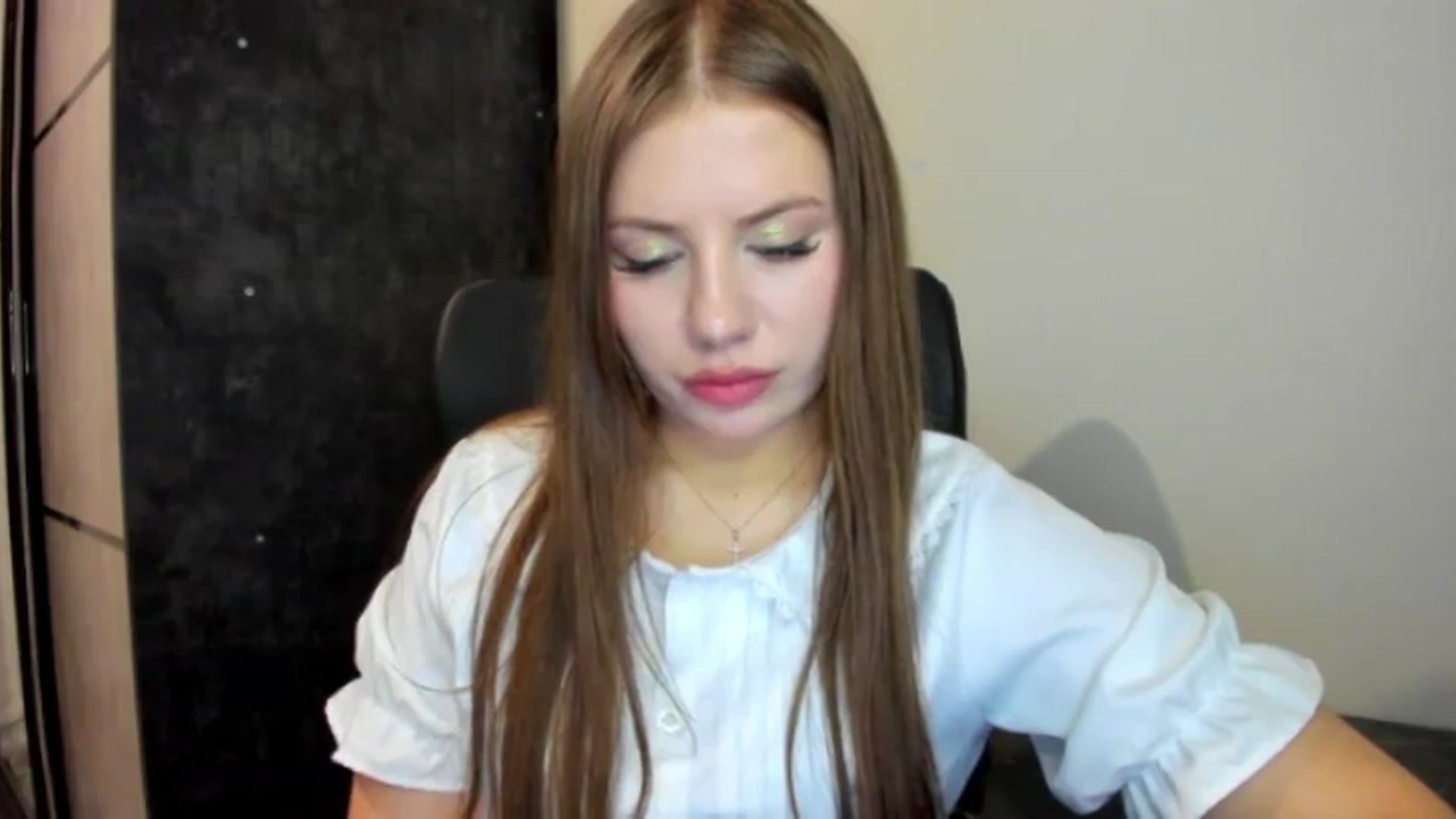 Gallery image thumbnail from FlyingDream's myfreecams stream on, 06/22/2026, 18:45 image 9 of 20