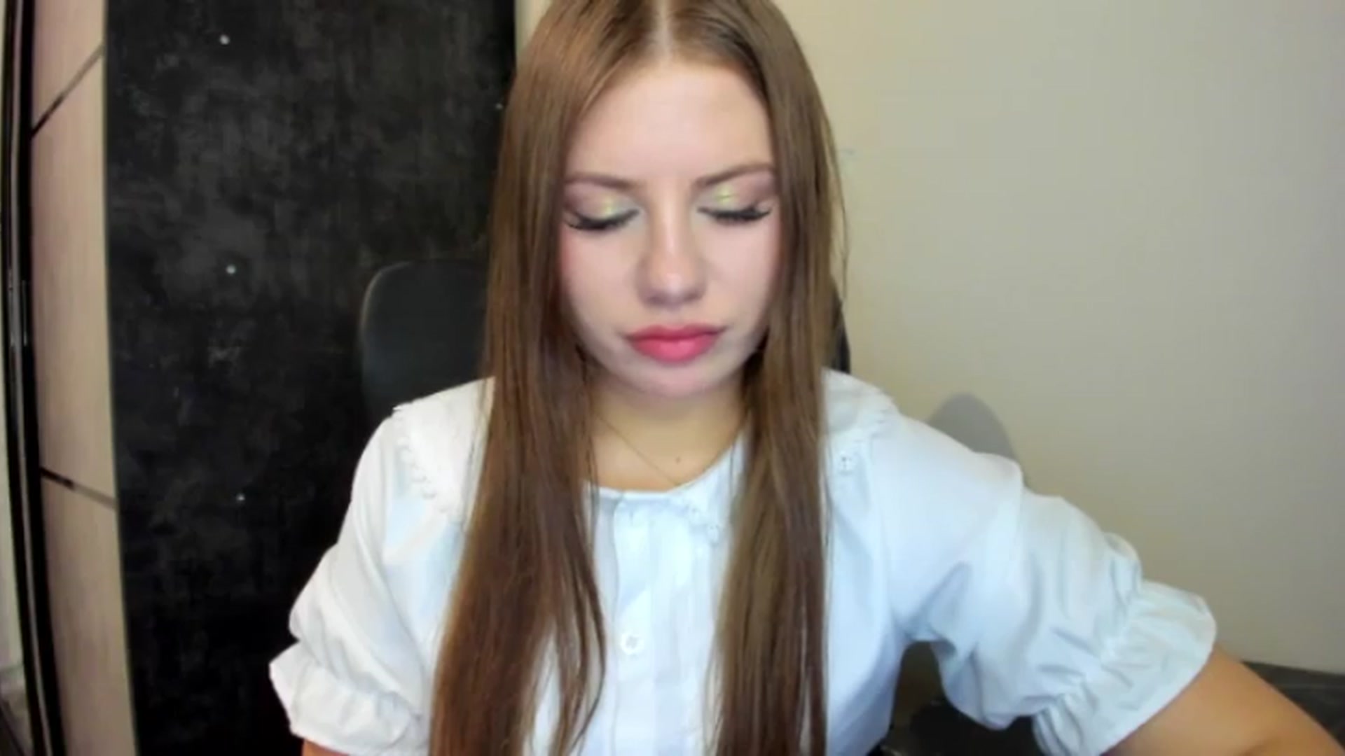 Gallery image thumbnail from FlyingDream's myfreecams stream on, 06/22/2026, 18:45 image 3 of 20