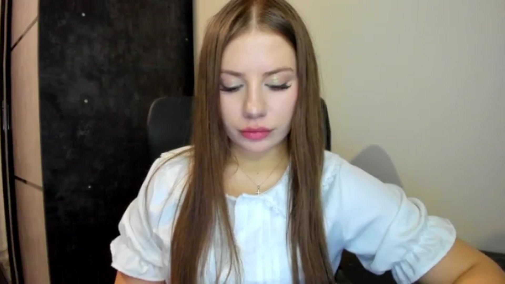 Gallery image thumbnail from FlyingDream's myfreecams stream on, 06/22/2026, 18:45 image 11 of 20