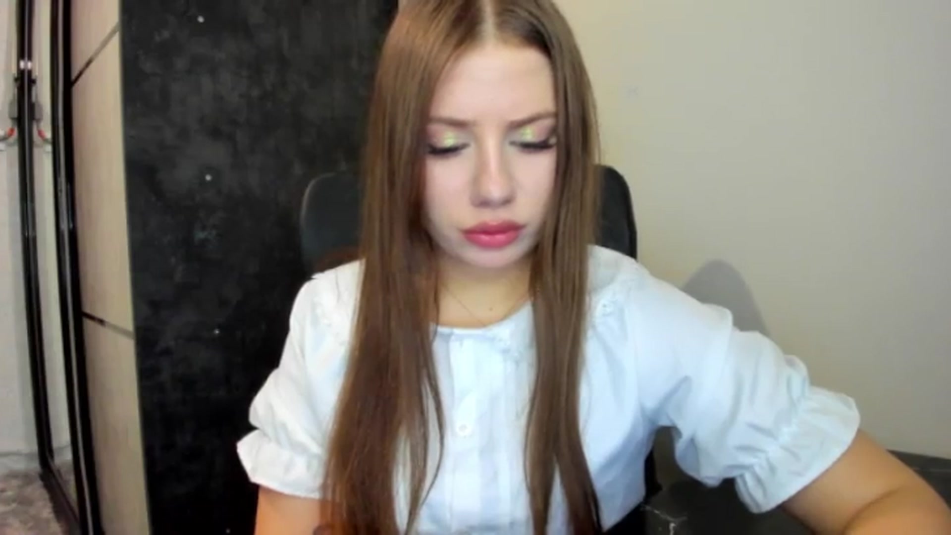 Gallery image thumbnail from FlyingDream's myfreecams stream on, 06/22/2026, 18:45 image 2 of 20