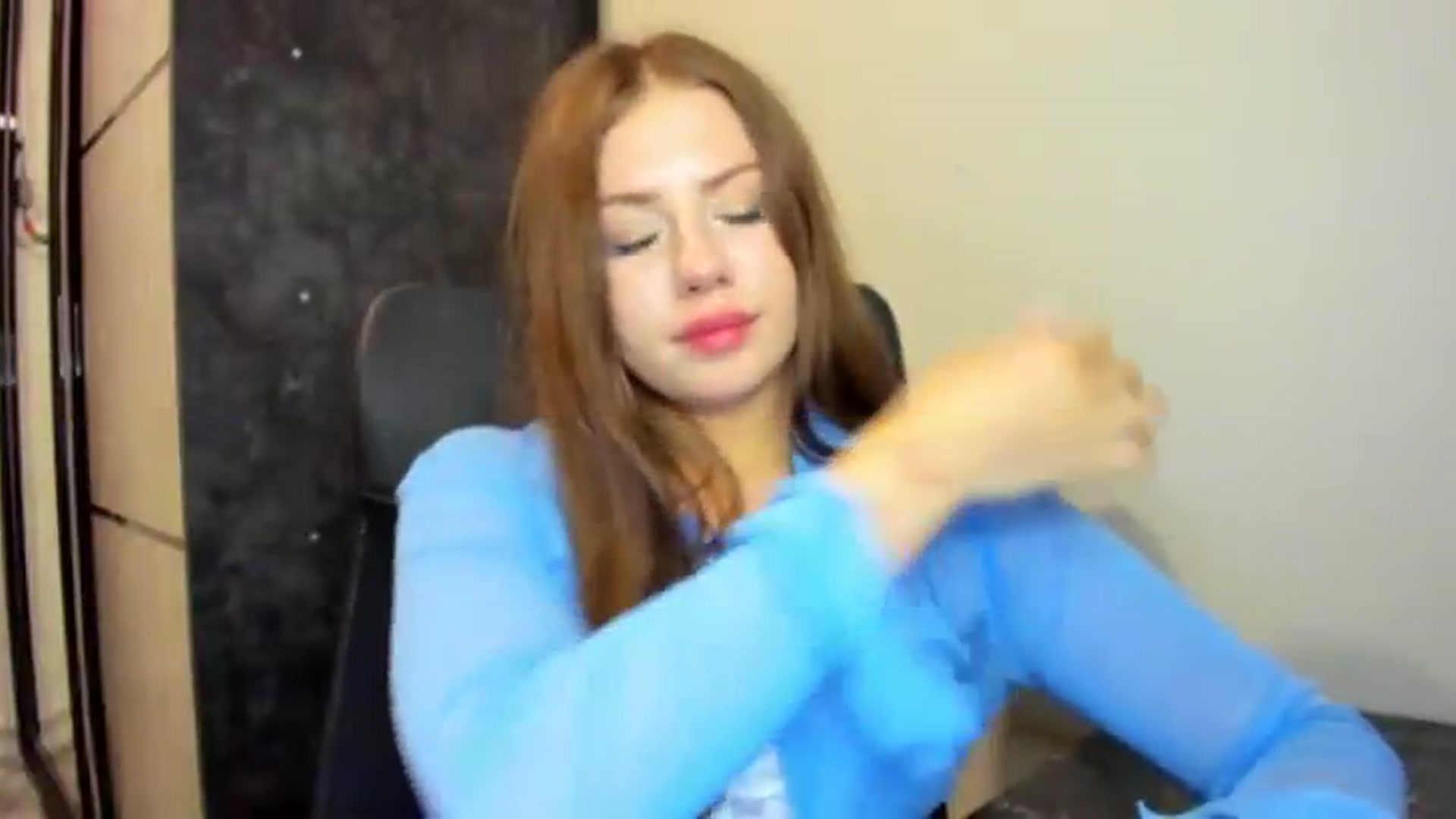 Gallery image thumbnail from FlyingDream's myfreecams stream on, 06/23/2026, 16:39 image 14 of 20