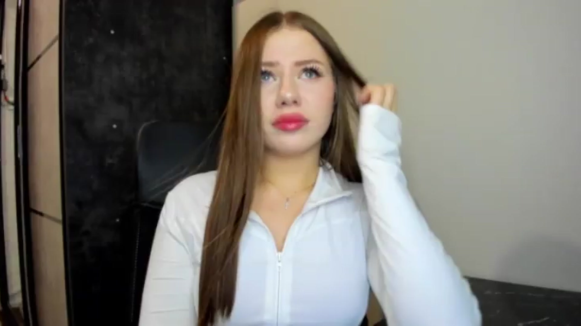 Gallery image thumbnail from FlyingDream's myfreecams stream on, 06/25/2026, 18:58 image 2 of 20