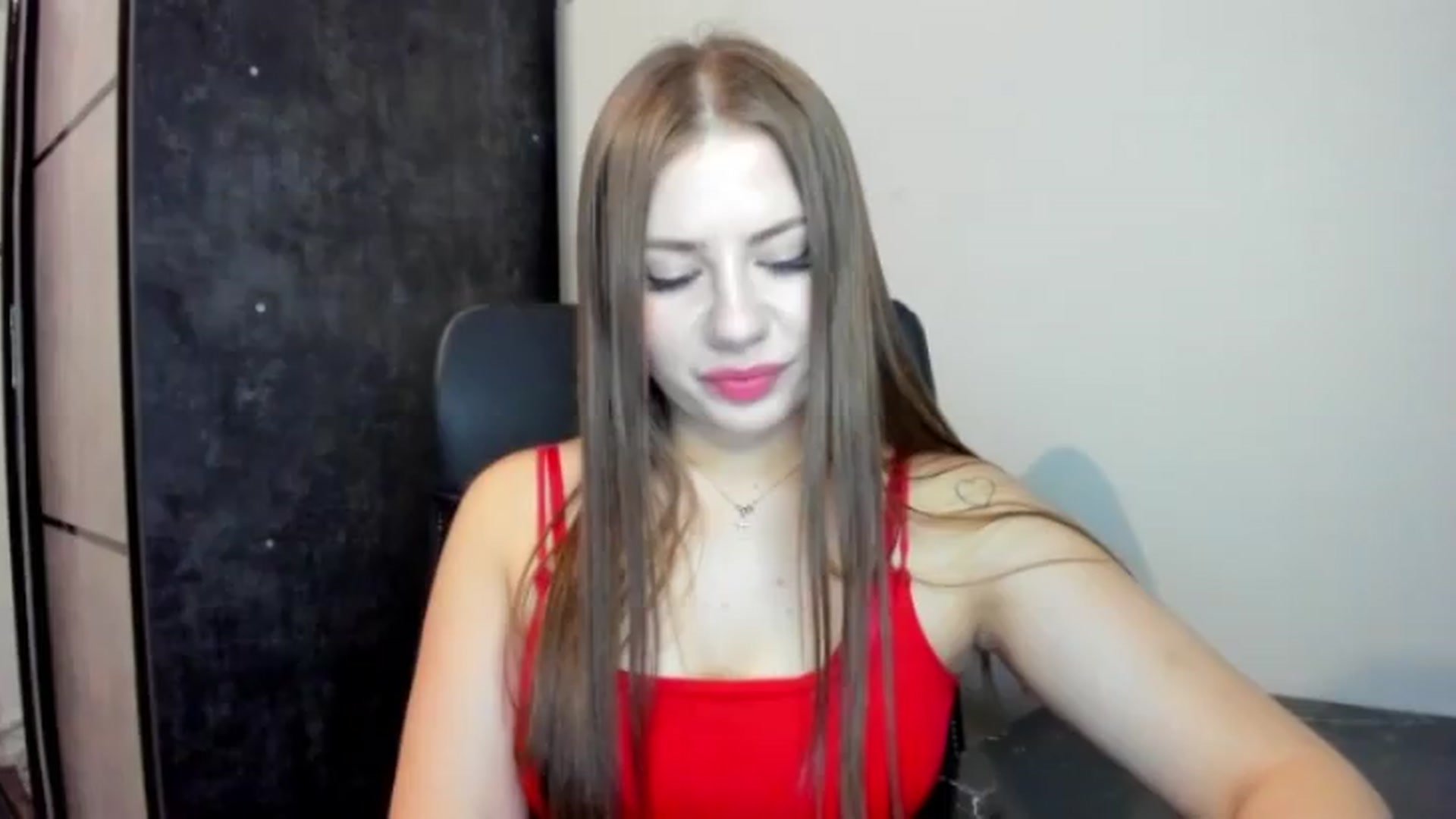Gallery image thumbnail from FlyingDream's myfreecams stream on, 06/25/2026, 18:58 image 18 of 20