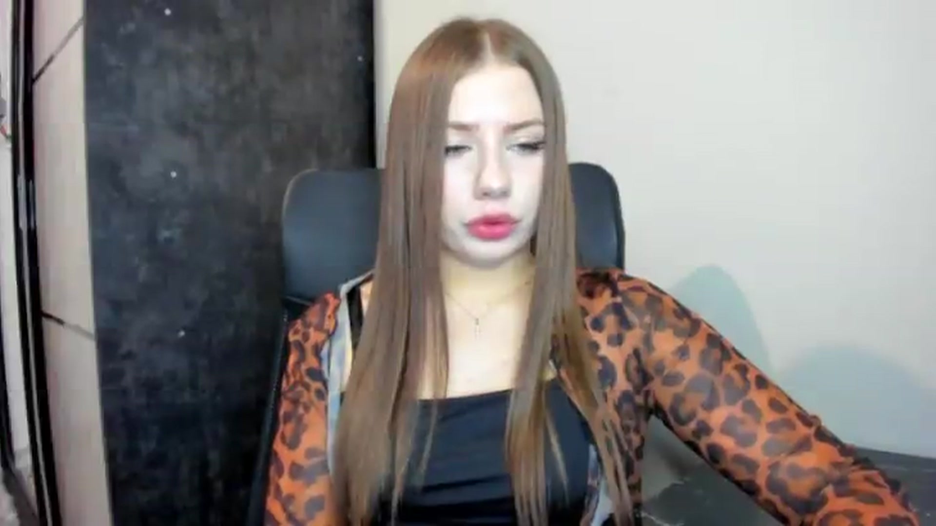 Gallery image thumbnail from FlyingDream's myfreecams stream on, 06/26/2026, 17:25 image 18 of 20