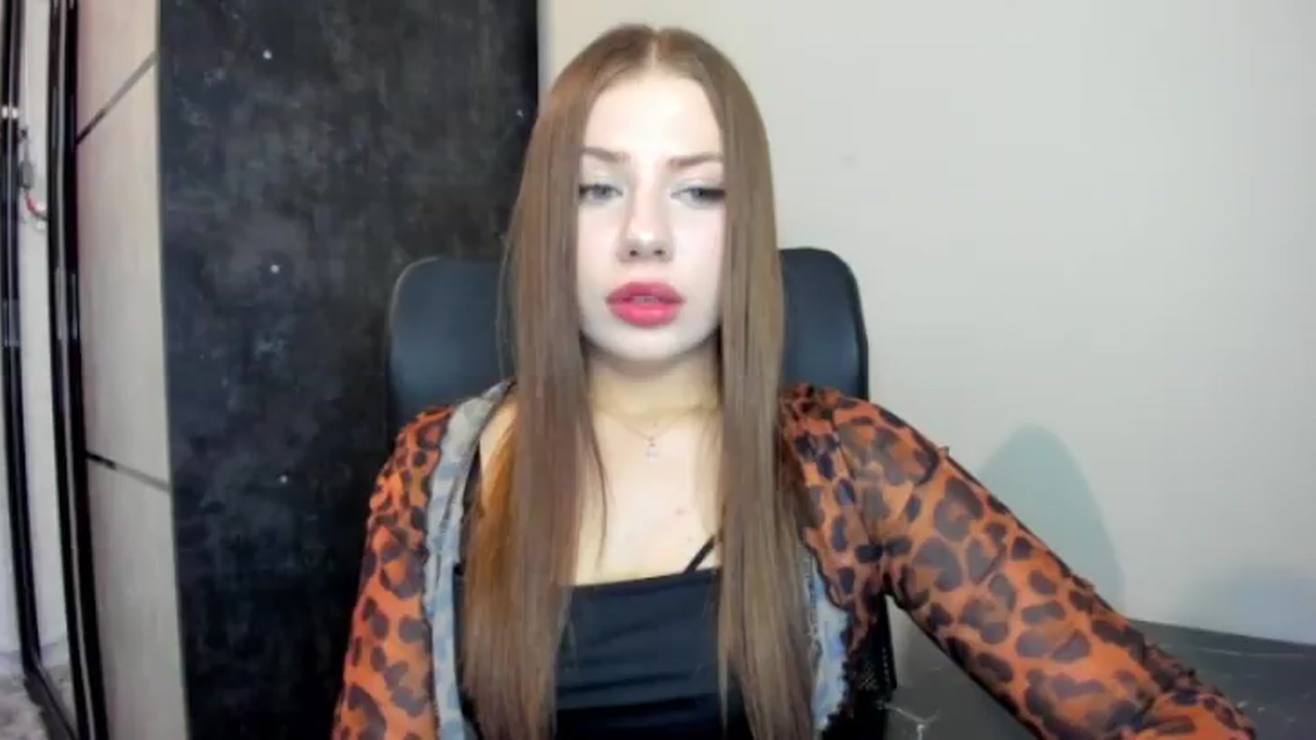 Gallery image thumbnail from FlyingDream's myfreecams stream on, 06/26/2026, 17:25 image 3 of 20