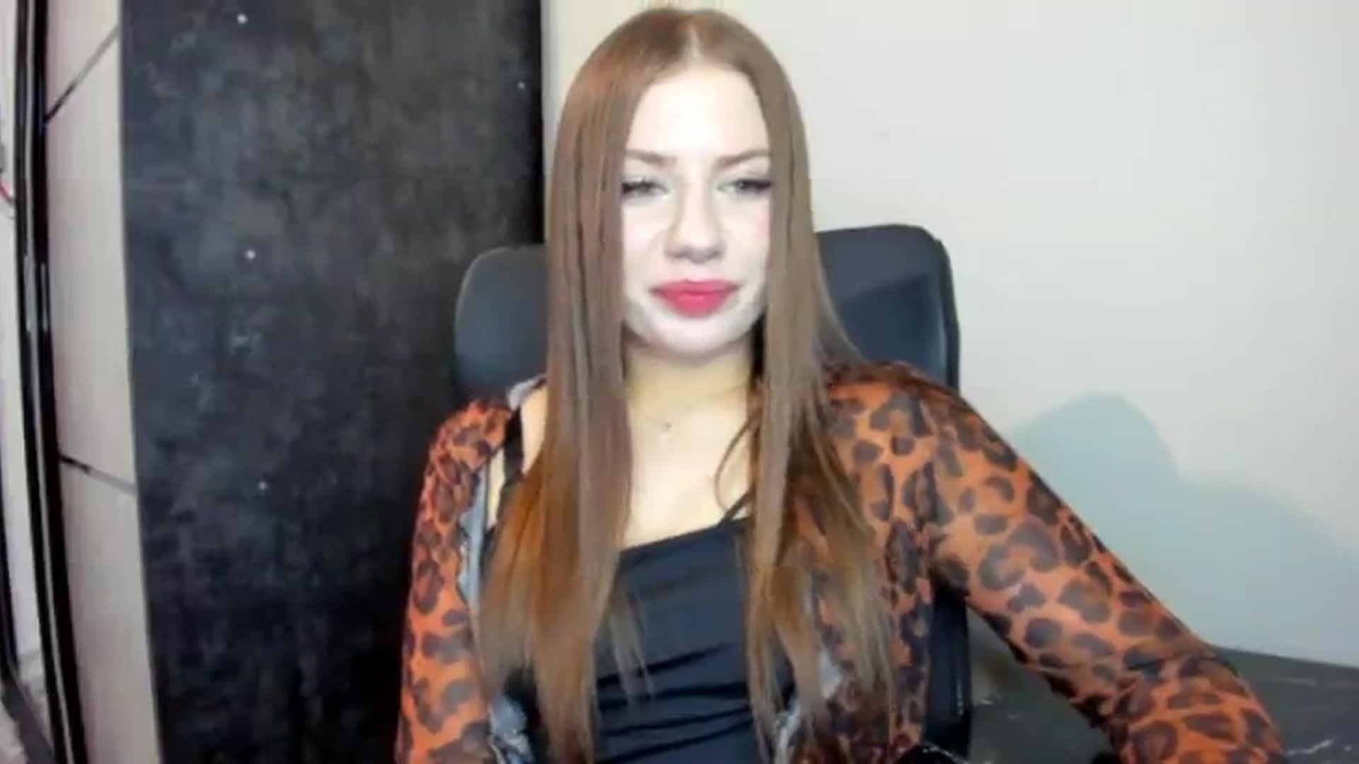 Gallery image thumbnail from FlyingDream's myfreecams stream on, 06/26/2026, 17:25 image 12 of 20