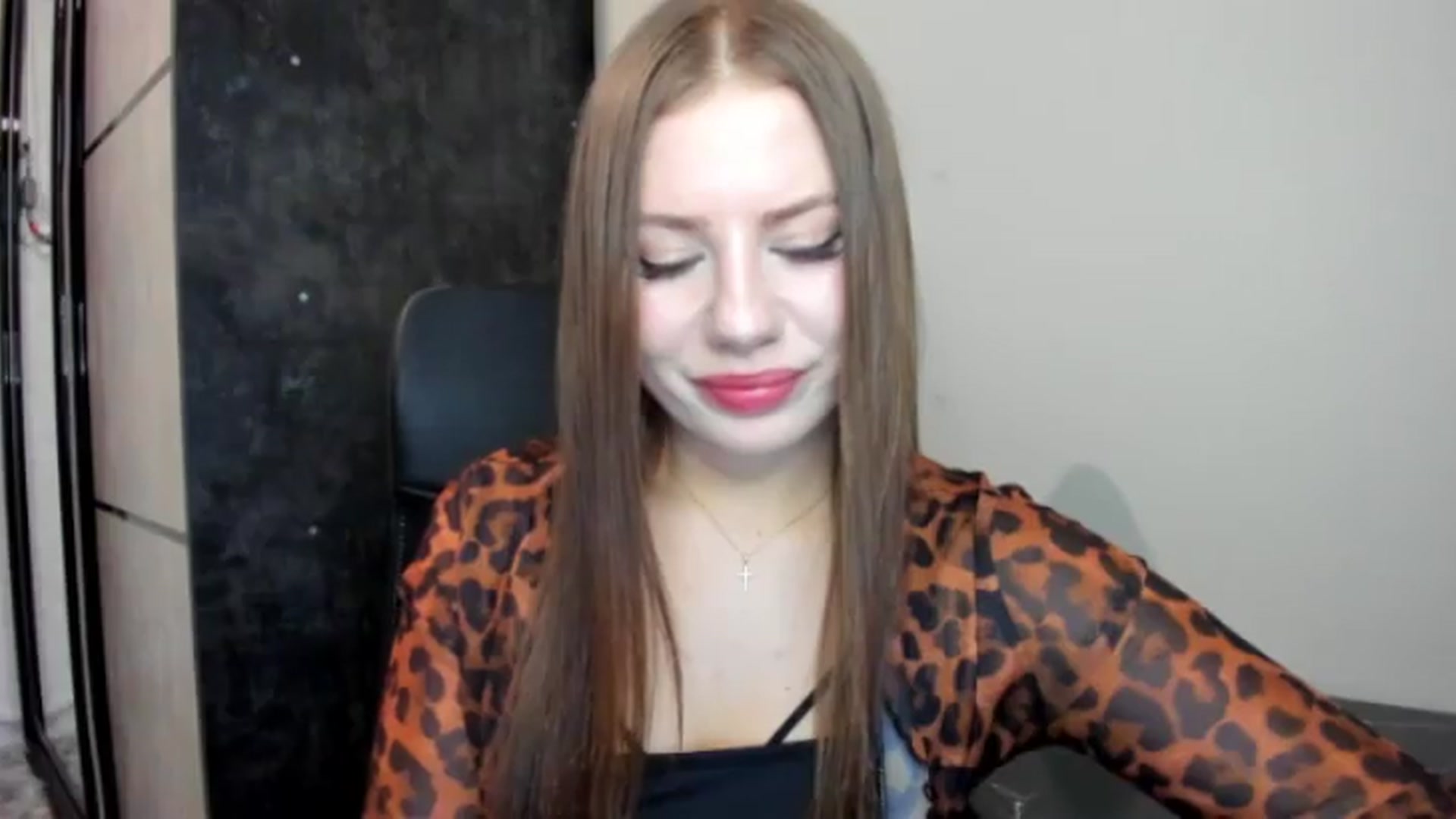 Gallery image thumbnail from FlyingDream's myfreecams stream on, 06/26/2026, 17:25 image 8 of 20