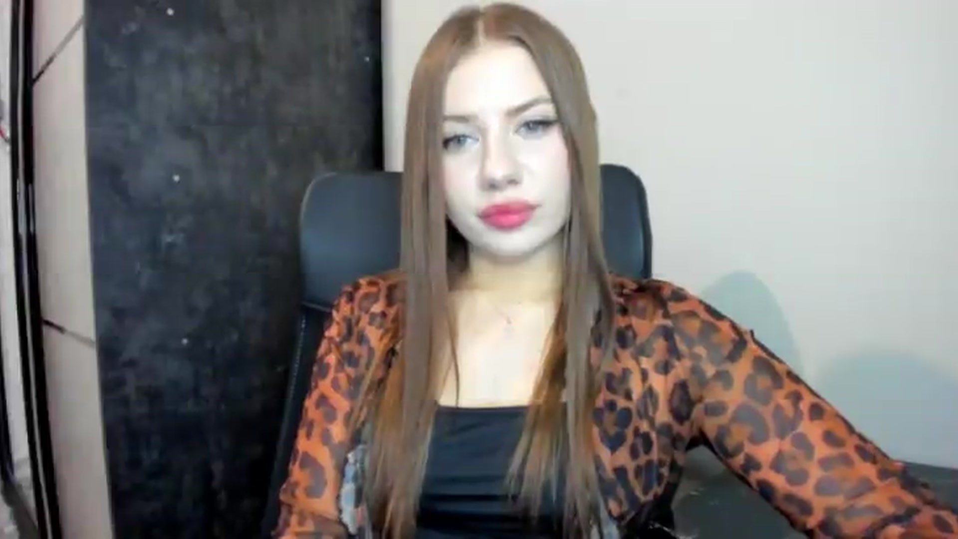 Gallery image thumbnail from FlyingDream's myfreecams stream on, 06/26/2026, 17:25 image 19 of 20