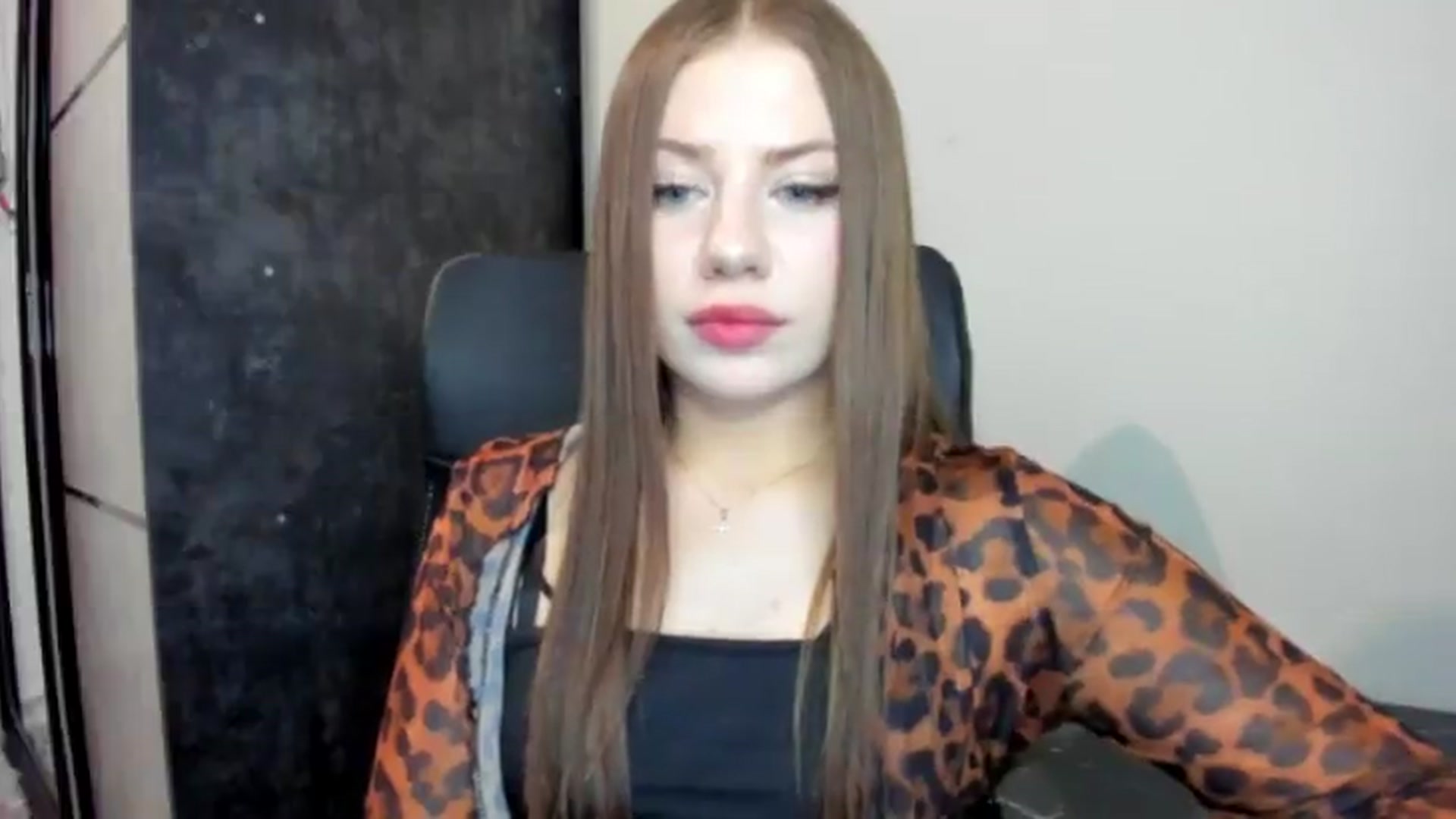 Gallery image thumbnail from FlyingDream's myfreecams stream on, 06/26/2026, 17:25 image 14 of 20