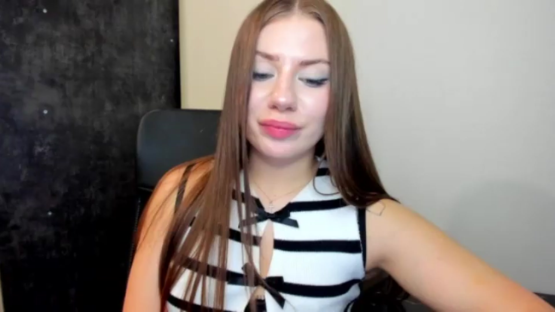 Gallery image thumbnail from FlyingDream's myfreecams stream on, 07/01/2026, 15:58 image 16 of 20