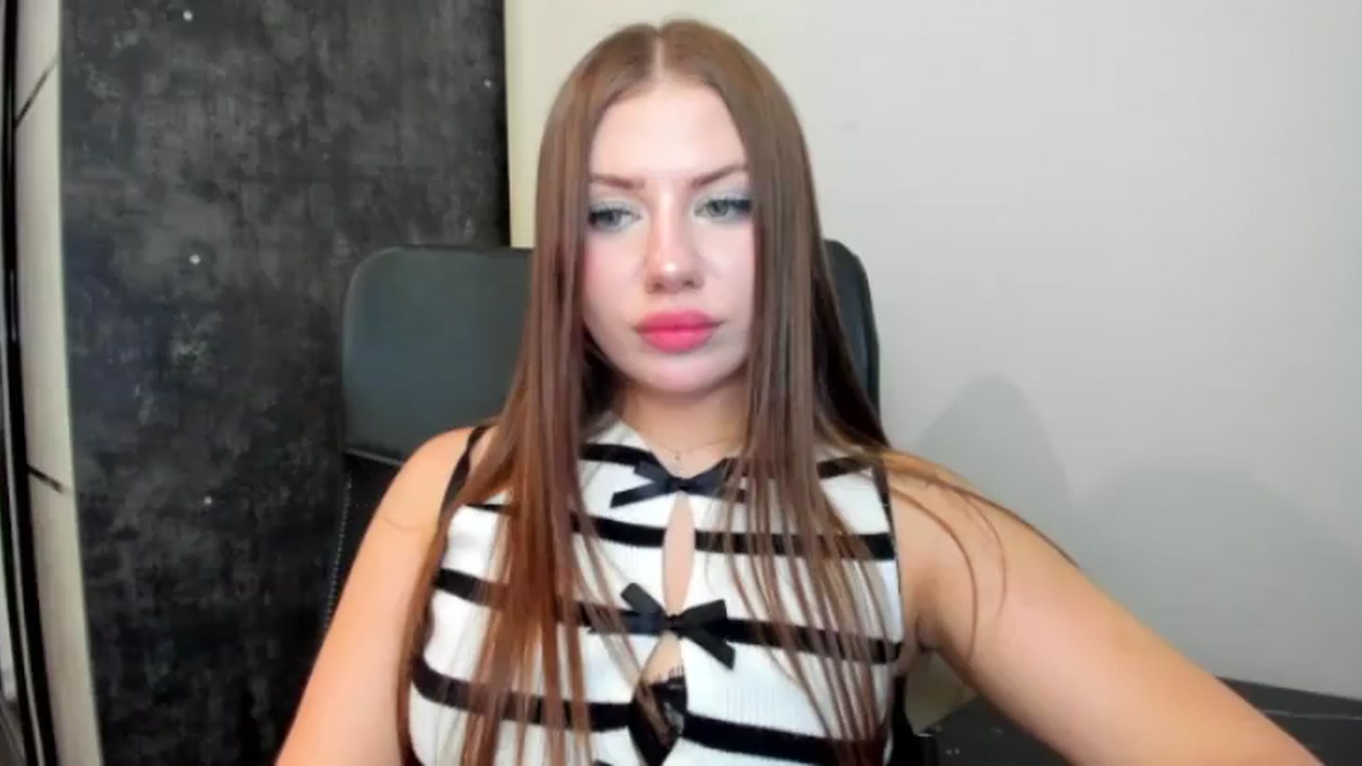 Gallery image thumbnail from FlyingDream's myfreecams stream on, 07/01/2026, 15:58 image 9 of 20