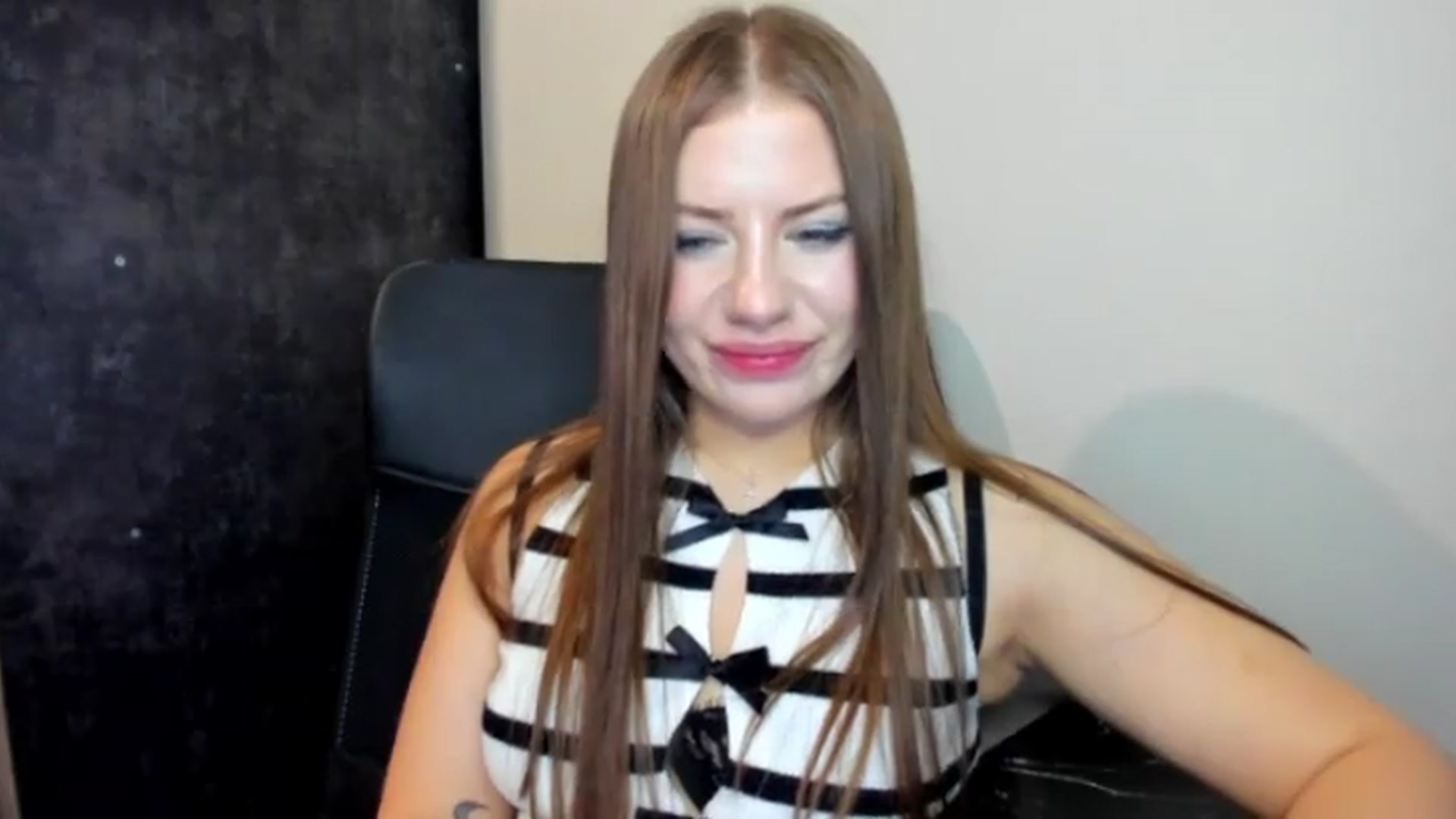 Gallery image thumbnail from FlyingDream's myfreecams stream on, 07/01/2026, 15:58 image 19 of 20