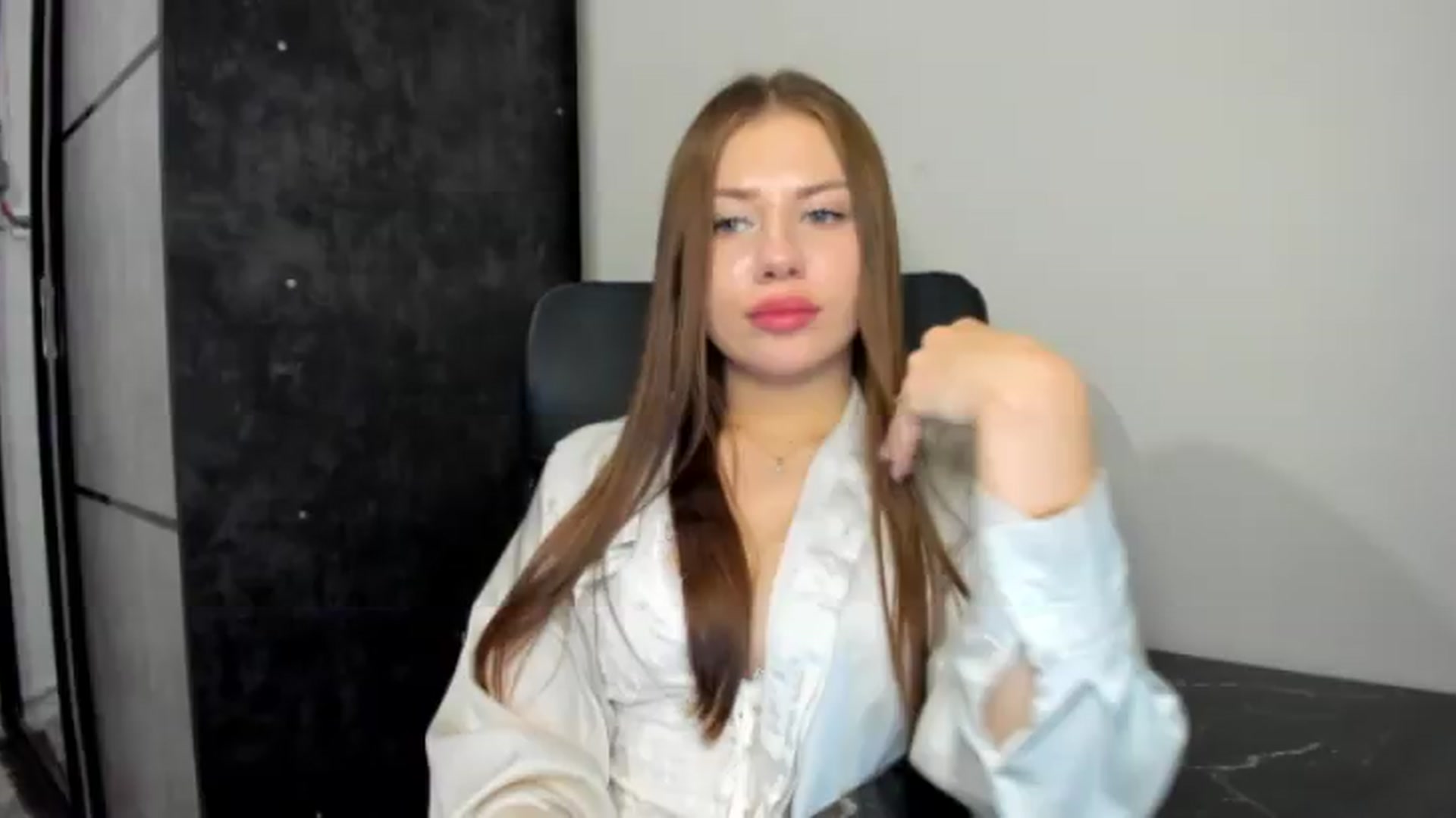 Gallery image thumbnail from FlyingDream's myfreecams stream on, 07/04/2026, 18:40 image 14 of 20