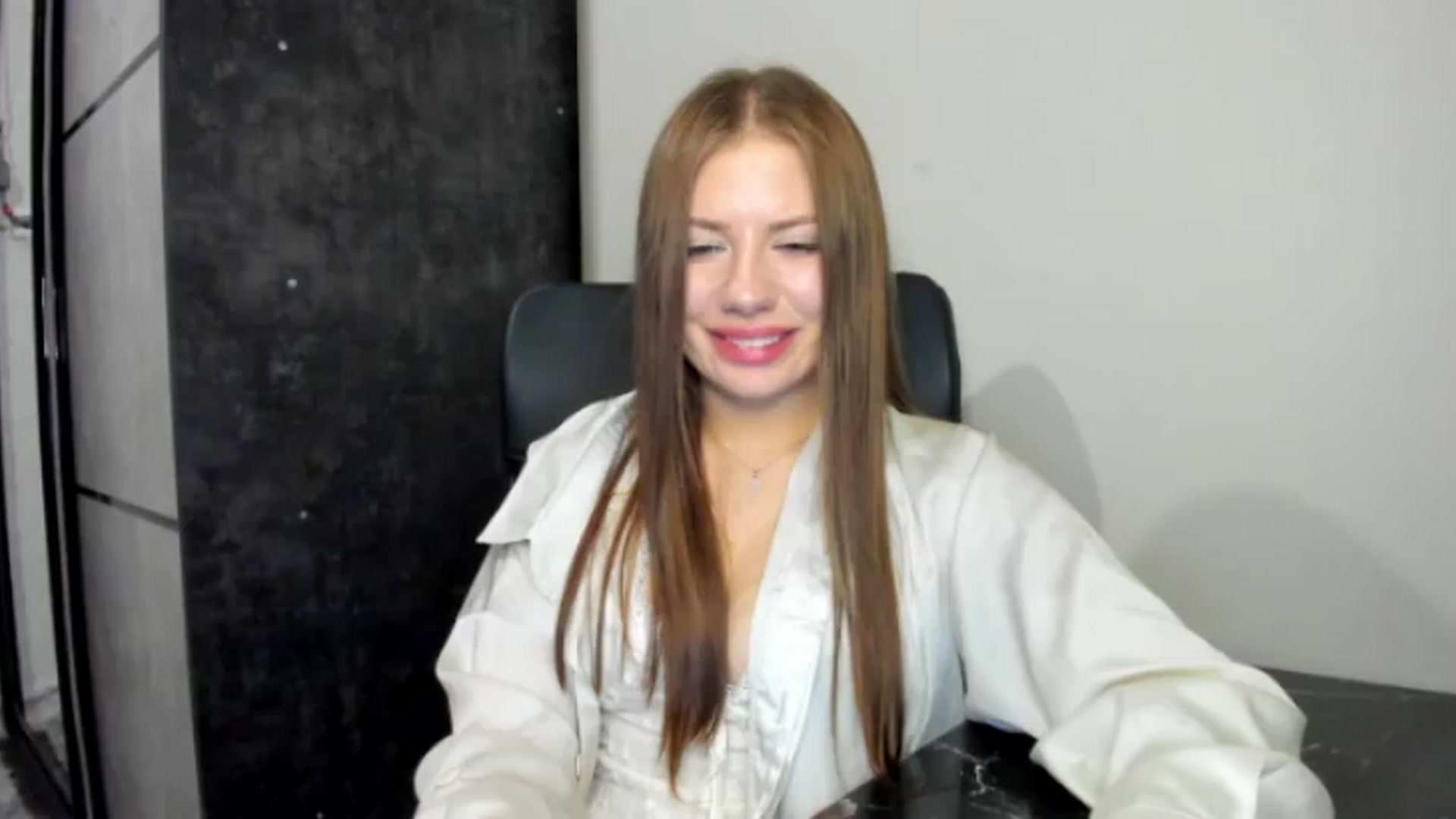 Gallery image thumbnail from FlyingDream's myfreecams stream on, 07/04/2026, 18:40 image 11 of 20