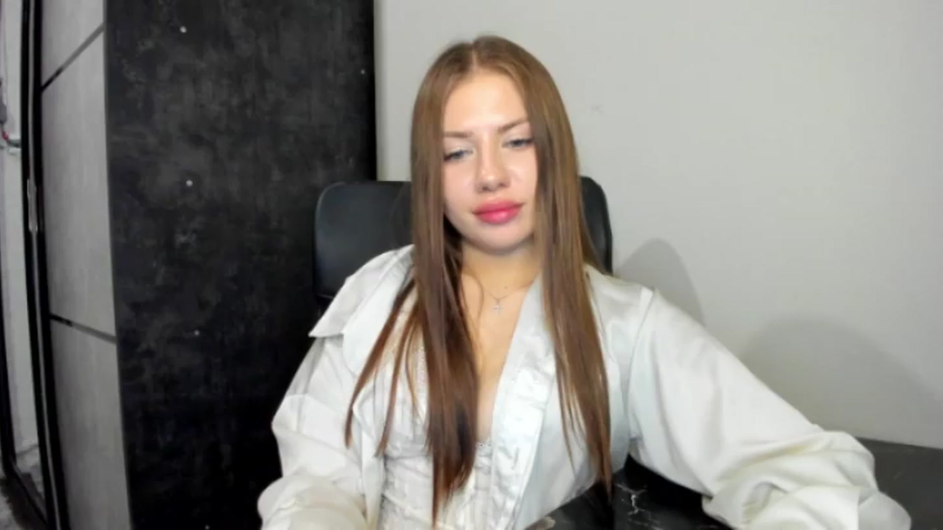 Gallery image thumbnail from FlyingDream's myfreecams stream on, 07/04/2026, 18:40 image 9 of 20