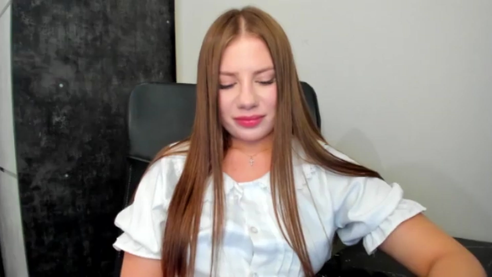 Gallery image thumbnail from FlyingDream's myfreecams stream on, 07/06/2026, 15:23 image 16 of 20