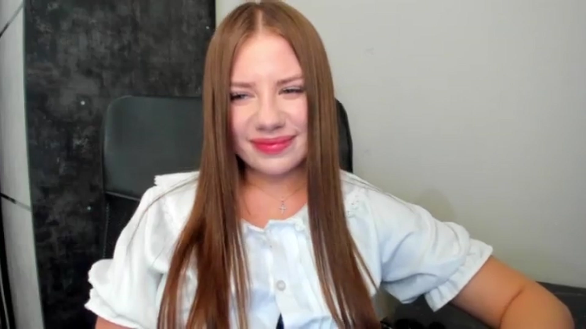 Gallery image thumbnail from FlyingDream's myfreecams stream on, 07/06/2026, 15:23 image 9 of 20