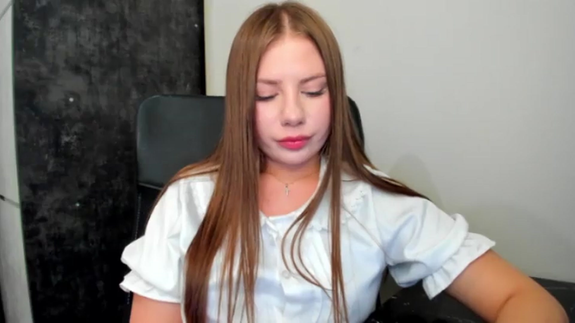 Gallery image thumbnail from FlyingDream's myfreecams stream on, 07/06/2026, 15:23 image 15 of 20