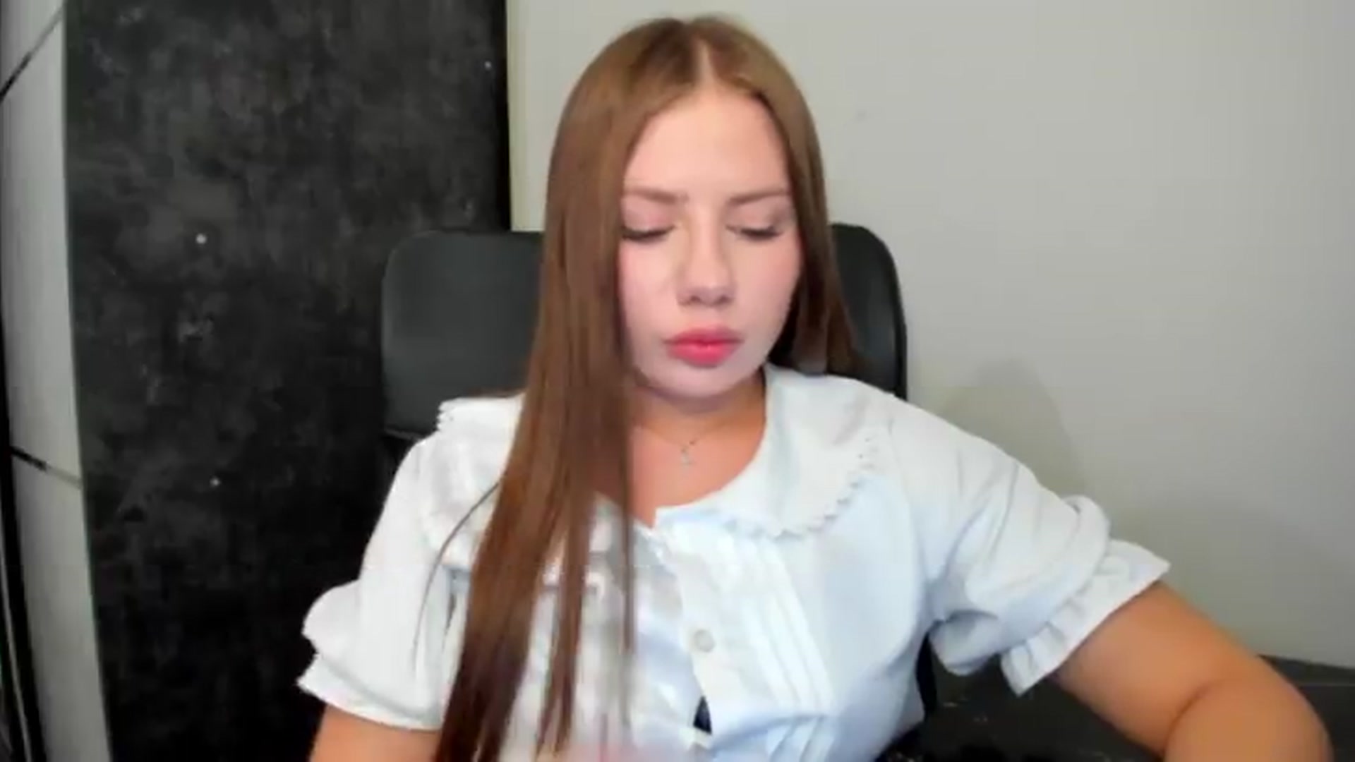 Gallery image thumbnail from FlyingDream's myfreecams stream on, 07/06/2026, 15:23 image 13 of 20