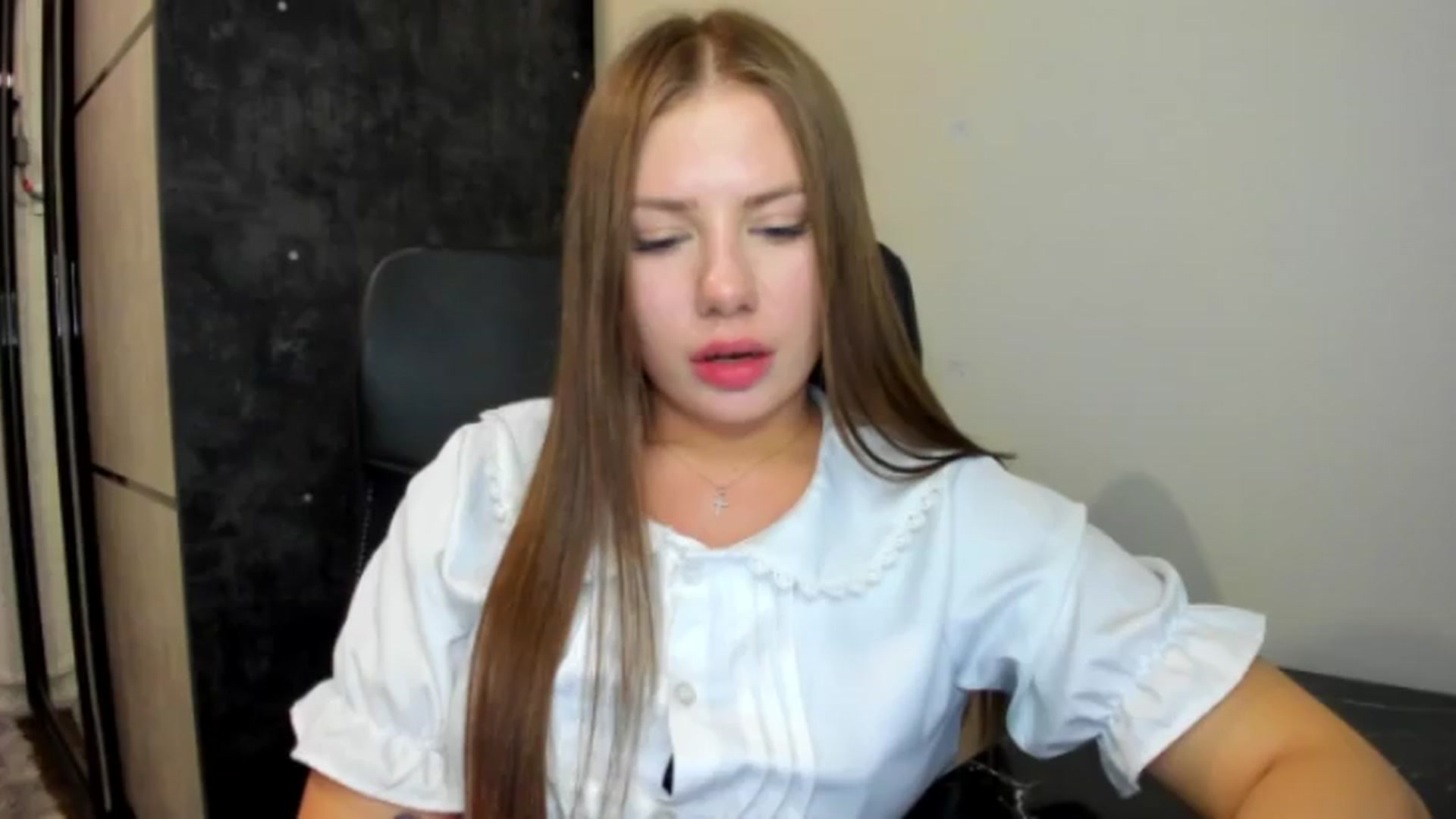 Gallery image thumbnail from FlyingDream's myfreecams stream on, 07/06/2026, 16:15 image 16 of 20