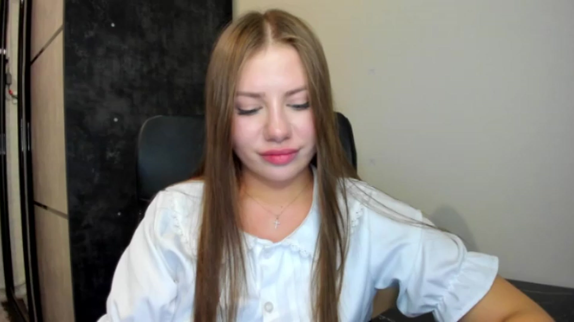 Gallery image thumbnail from FlyingDream's myfreecams stream on, 07/06/2026, 16:15 image 11 of 20