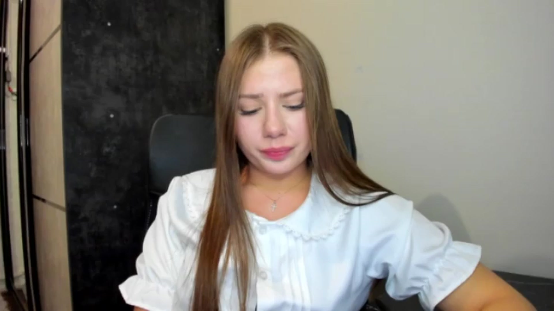 Gallery image thumbnail from FlyingDream's myfreecams stream on, 07/06/2026, 16:15 image 13 of 20