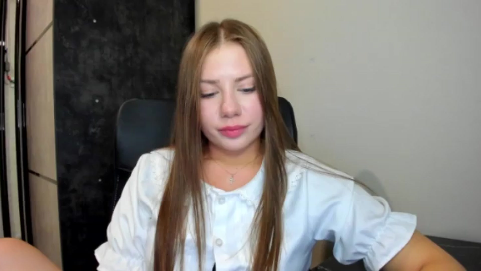 Gallery image thumbnail from FlyingDream's myfreecams stream on, 07/06/2026, 16:15 image 9 of 20