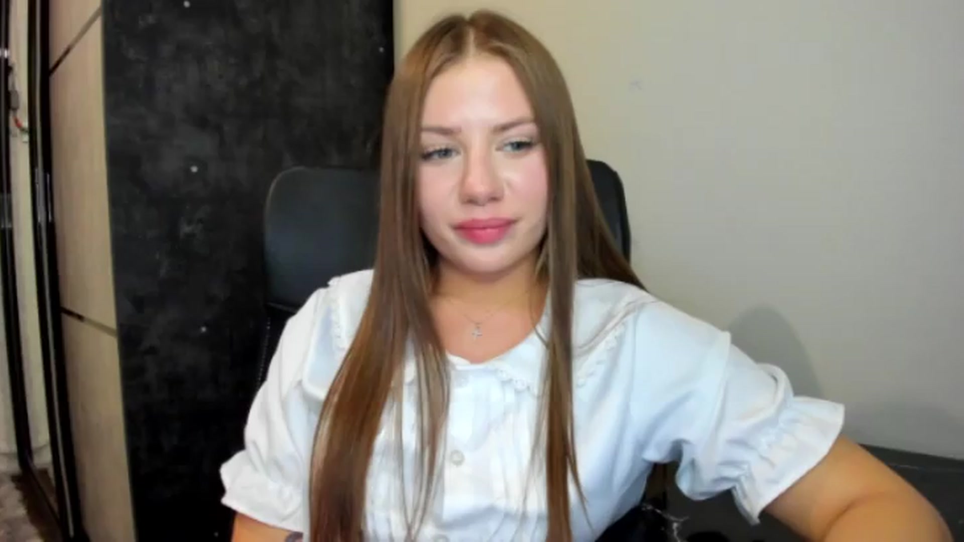 Gallery image thumbnail from FlyingDream's myfreecams stream on, 07/06/2026, 16:15 image 20 of 20