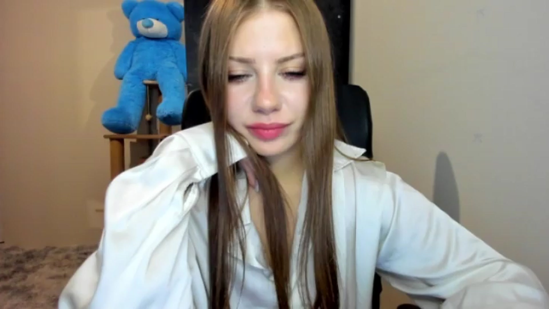 Gallery image thumbnail from FlyingDream's myfreecams stream on, 07/17/2026, 18:37 image 1 of 20