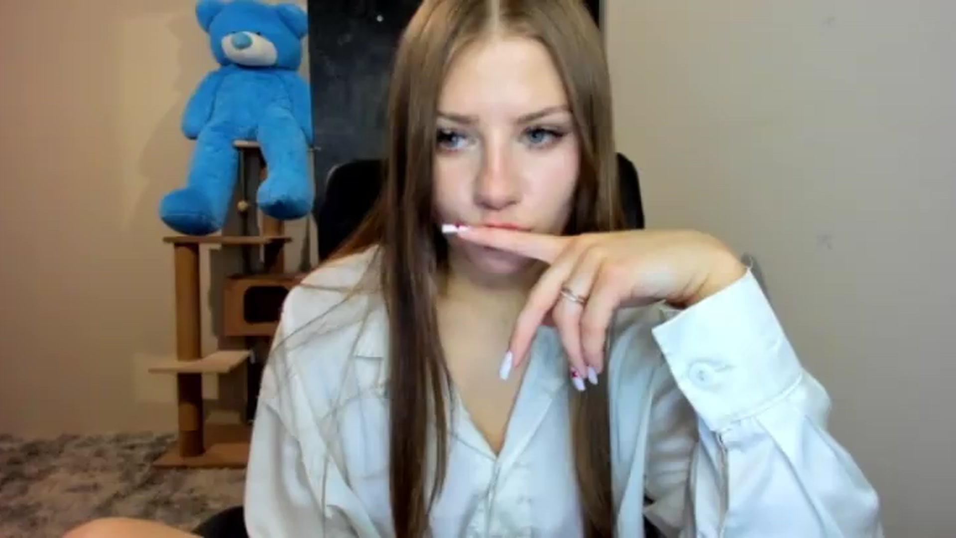 Gallery image thumbnail from FlyingDream's myfreecams stream on, 07/17/2026, 18:37 image 9 of 20