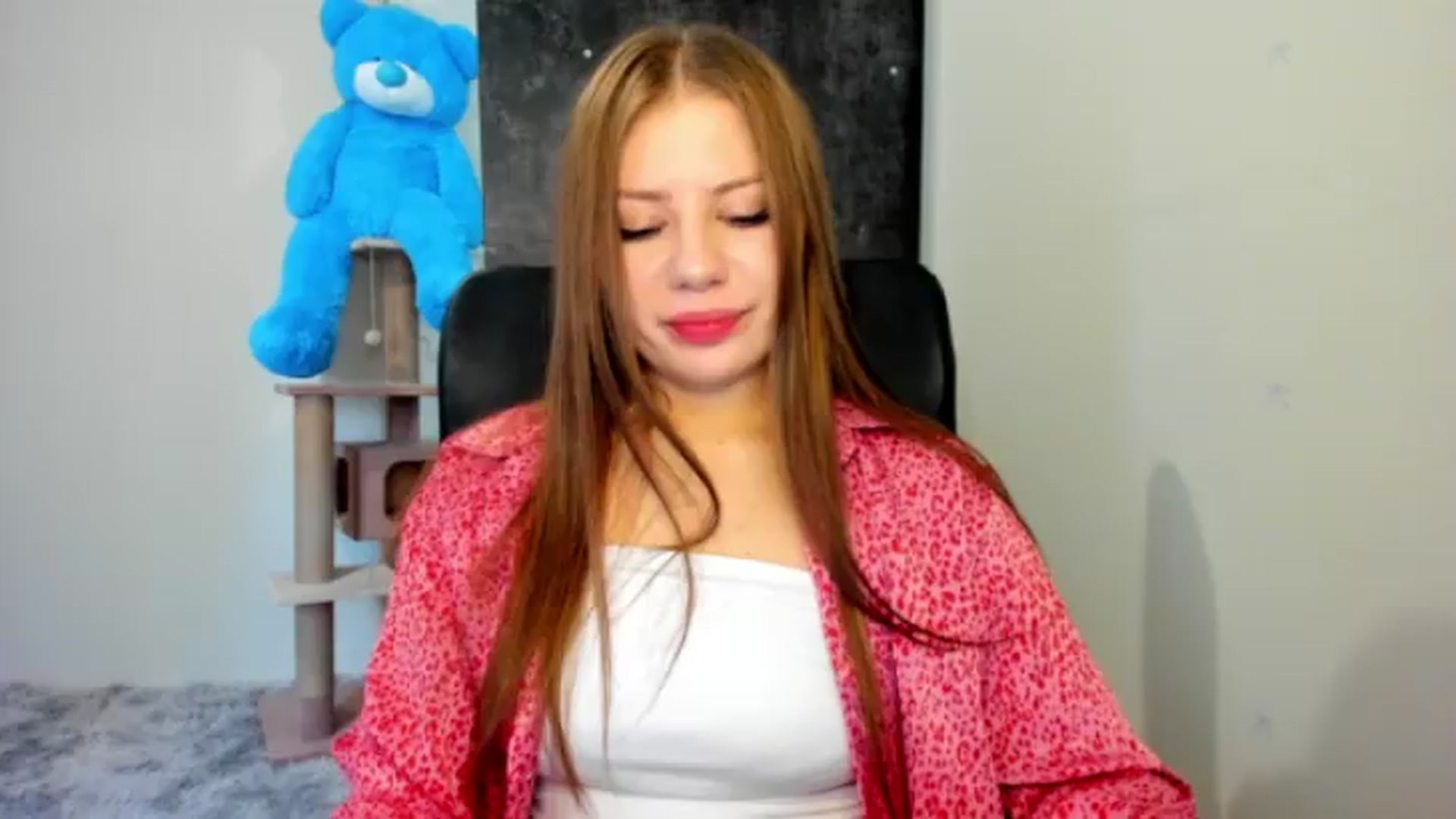 Gallery image thumbnail from FlyingDream's myfreecams stream on, 07/19/2026, 10:45 image 14 of 20