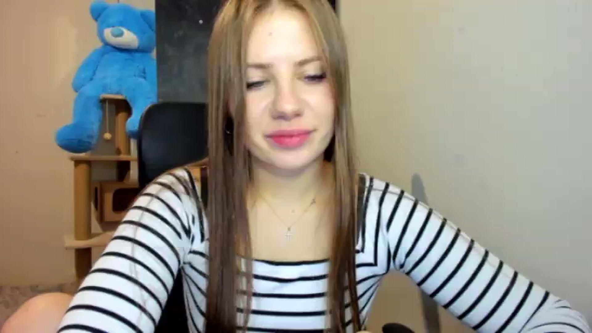 Gallery image thumbnail from FlyingDream's myfreecams stream on, 07/31/2026, 19:21 image 19 of 20