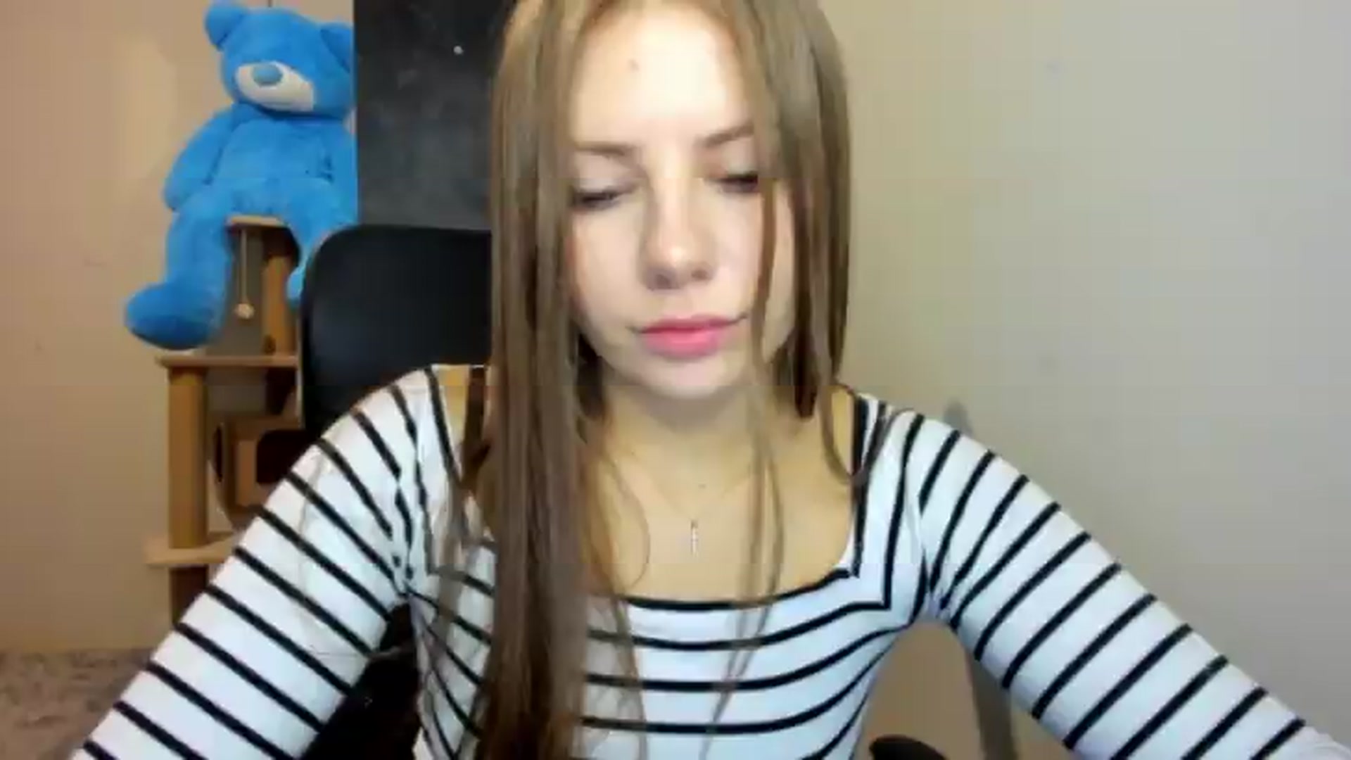Gallery image thumbnail from FlyingDream's myfreecams stream on, 07/31/2026, 19:21 image 12 of 20