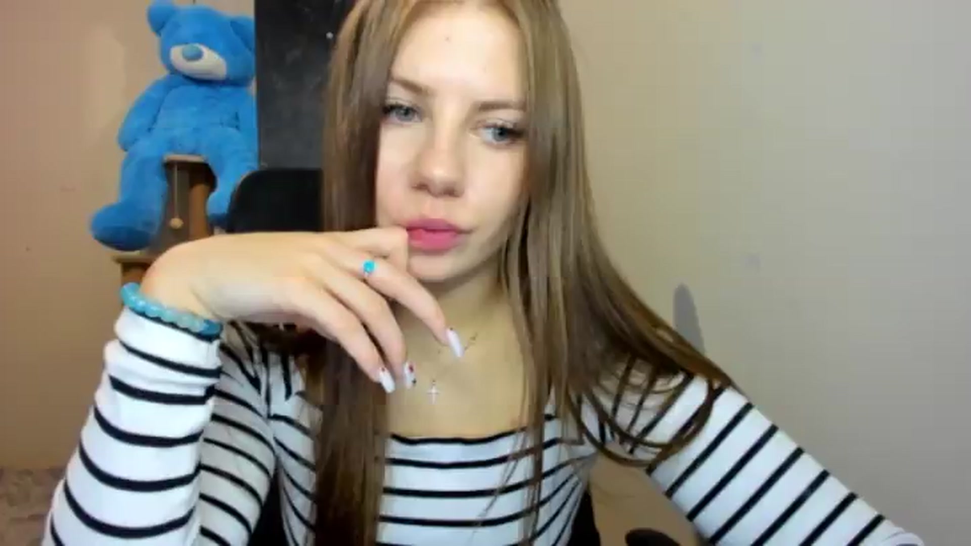 Gallery image thumbnail from FlyingDream's myfreecams stream on, 07/31/2026, 19:21 image 17 of 20